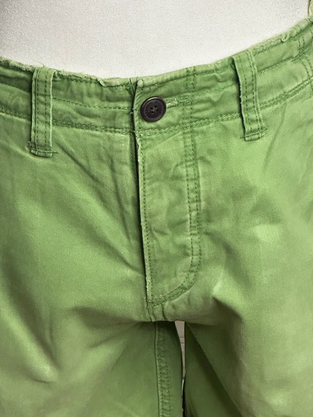 Abercrombie & Fitch green distressed button-fly chino shorts Size 31 Y2K coastal