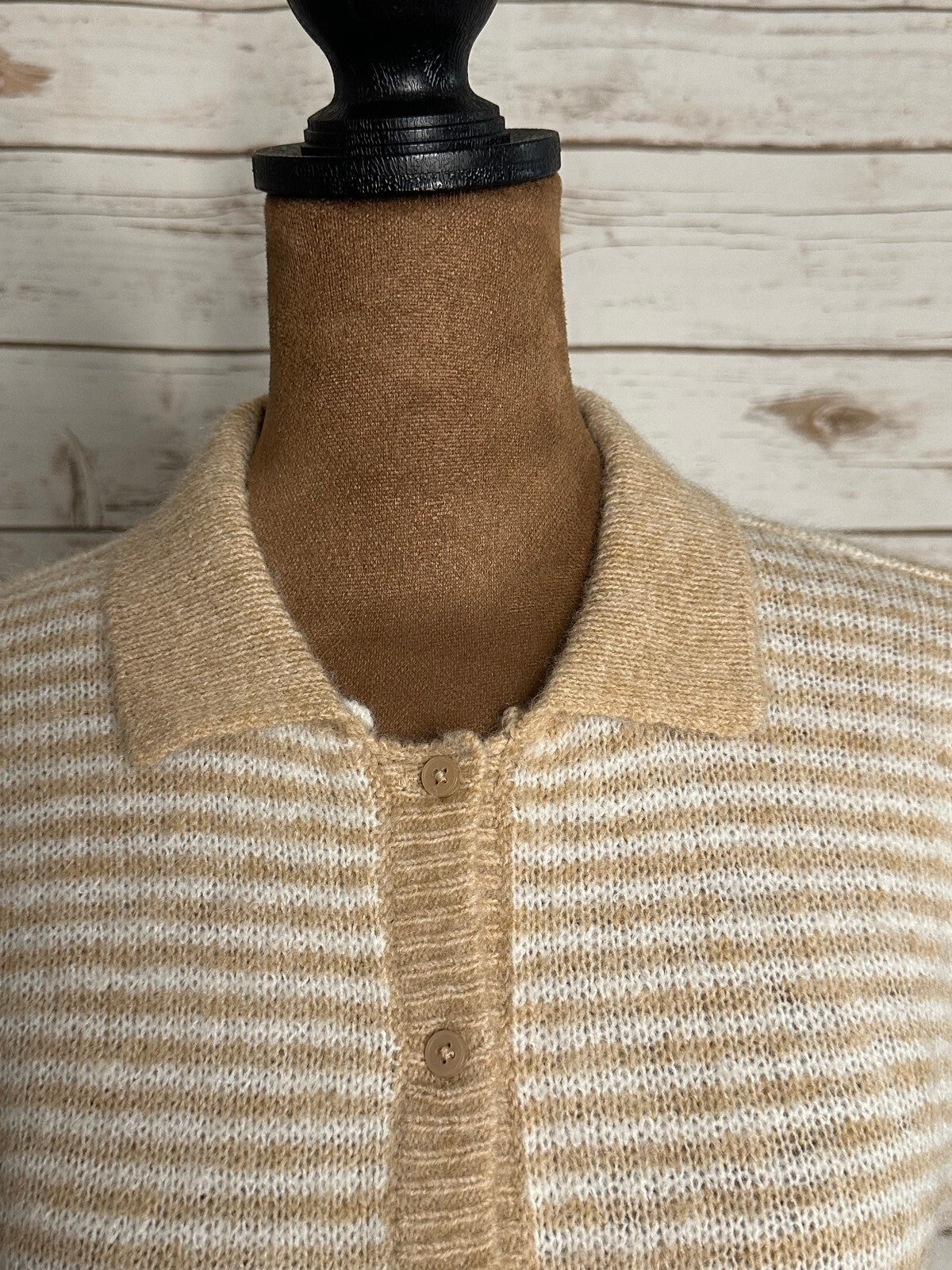 American Eagle tan cream striped short sleeve button-front cardigan sweater Medium