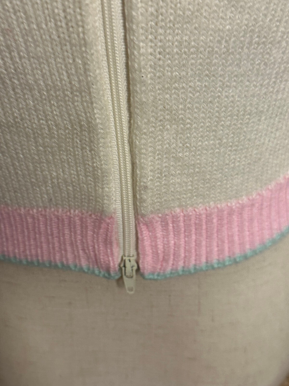 Vintage Quiltex cream teddy bear applique full zip hooded sweater Size 24M
