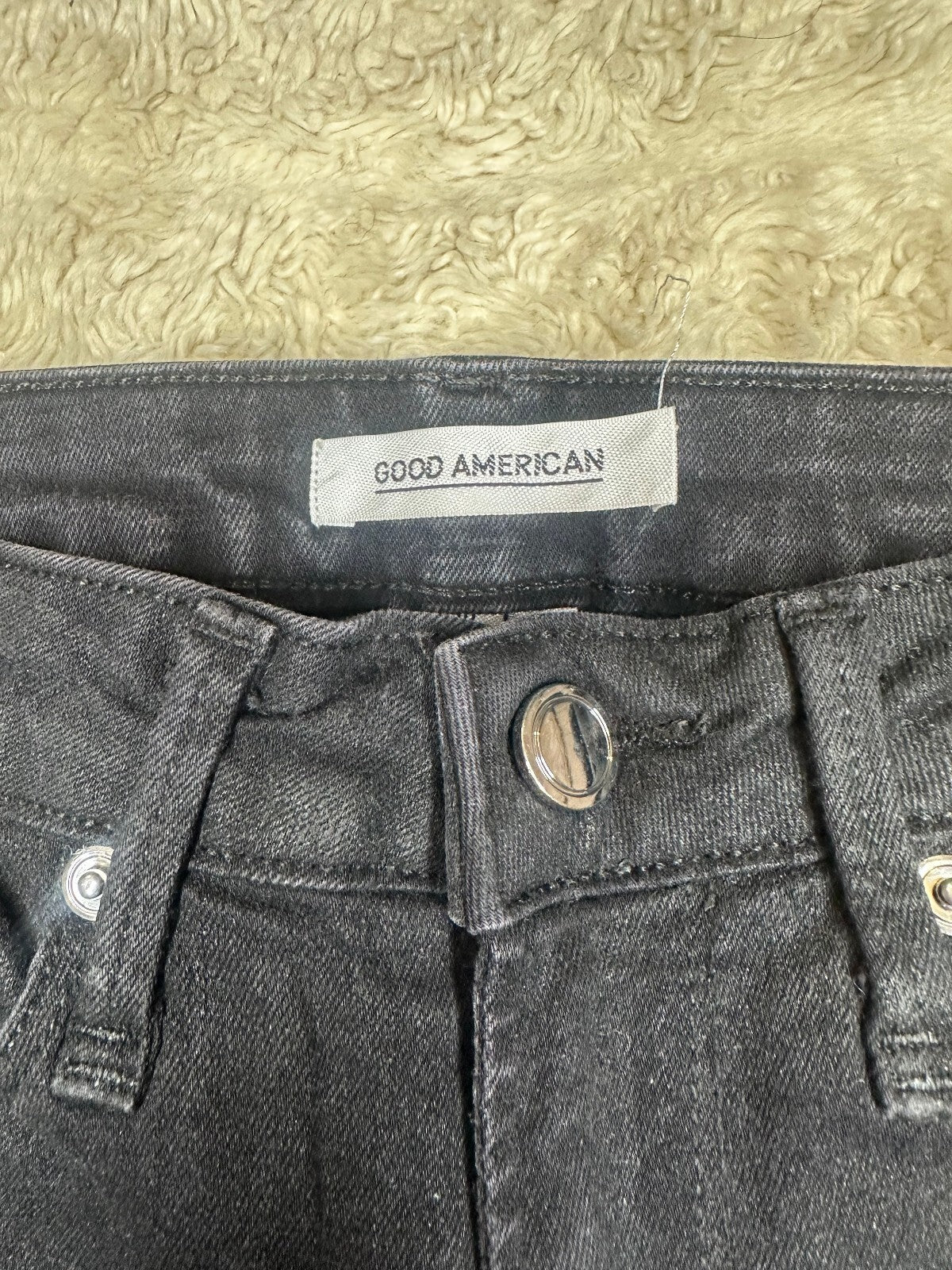 Good American Good Legs black mid-rise coated straight stretch denim jeans 0/25