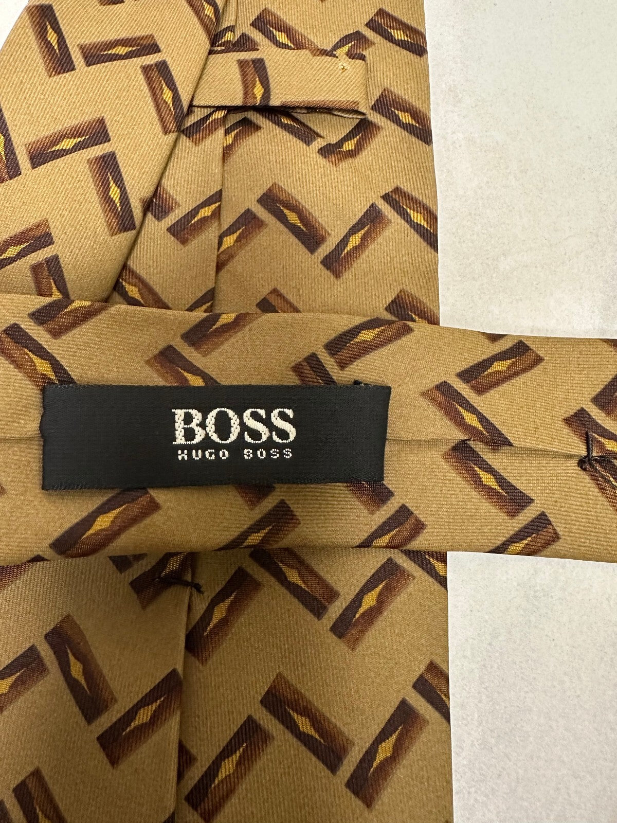 Boss Hugo Boss tan brown geometric 100% Italian silk tie classic quiet luxury
