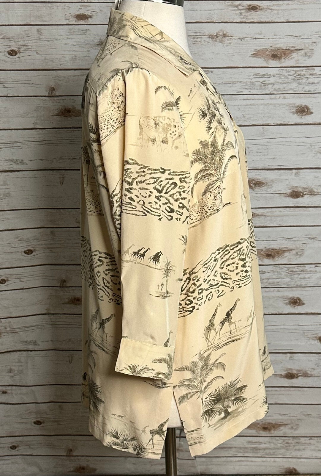 Vintage Silk Collection Harve Benard cream grey silk button front blouse Size 16