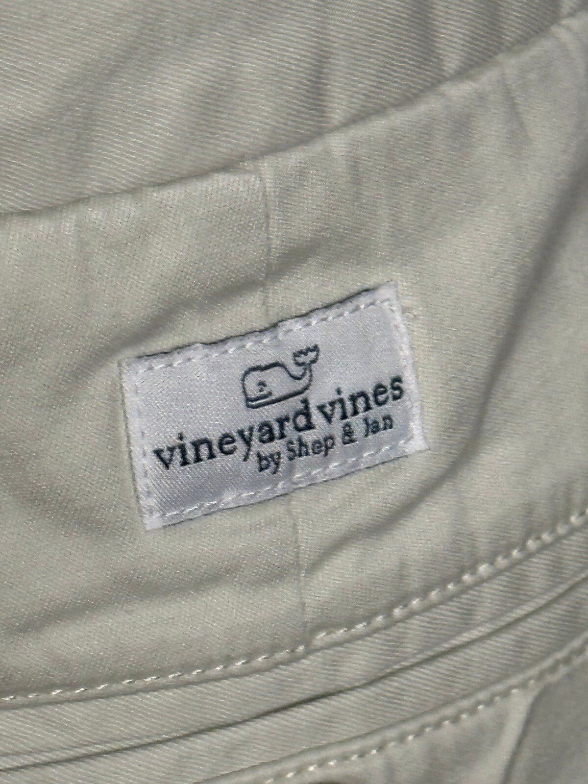 vineyard vines beige Breaker chino shorts Size 30 preppy coastal golfcore