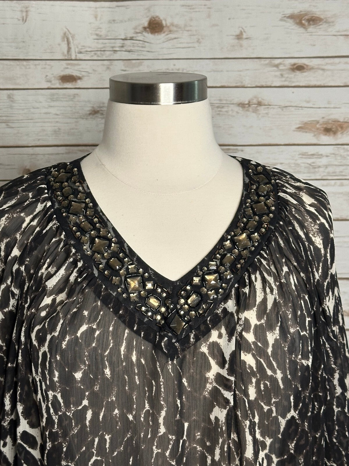 Worthington Woman animal print embellished sheer chiffon V-neck tunic blouse 1X