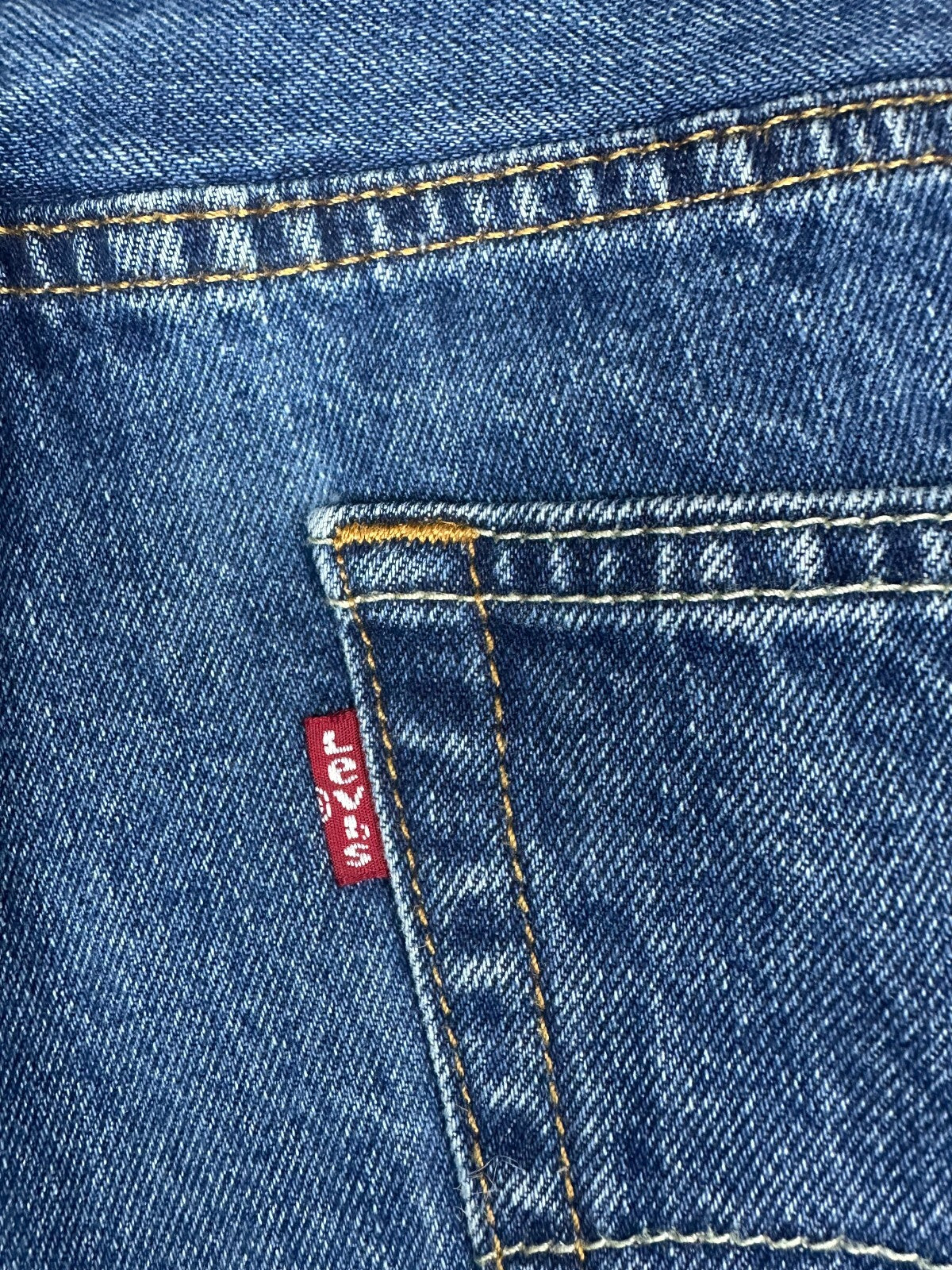 Levi's 505 Regular Fit medium wash straight leg denim jeans 36x32 classic