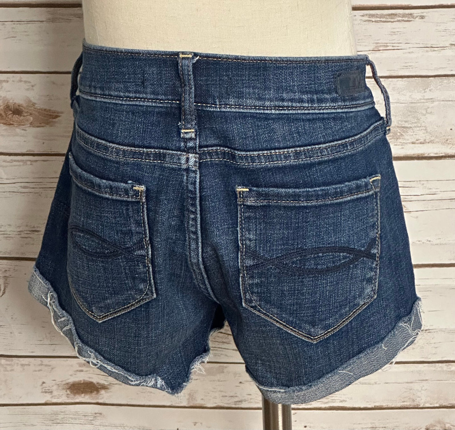Abercrombie & Fitch medium wash distressed rolled cuff denim shorts Size 24