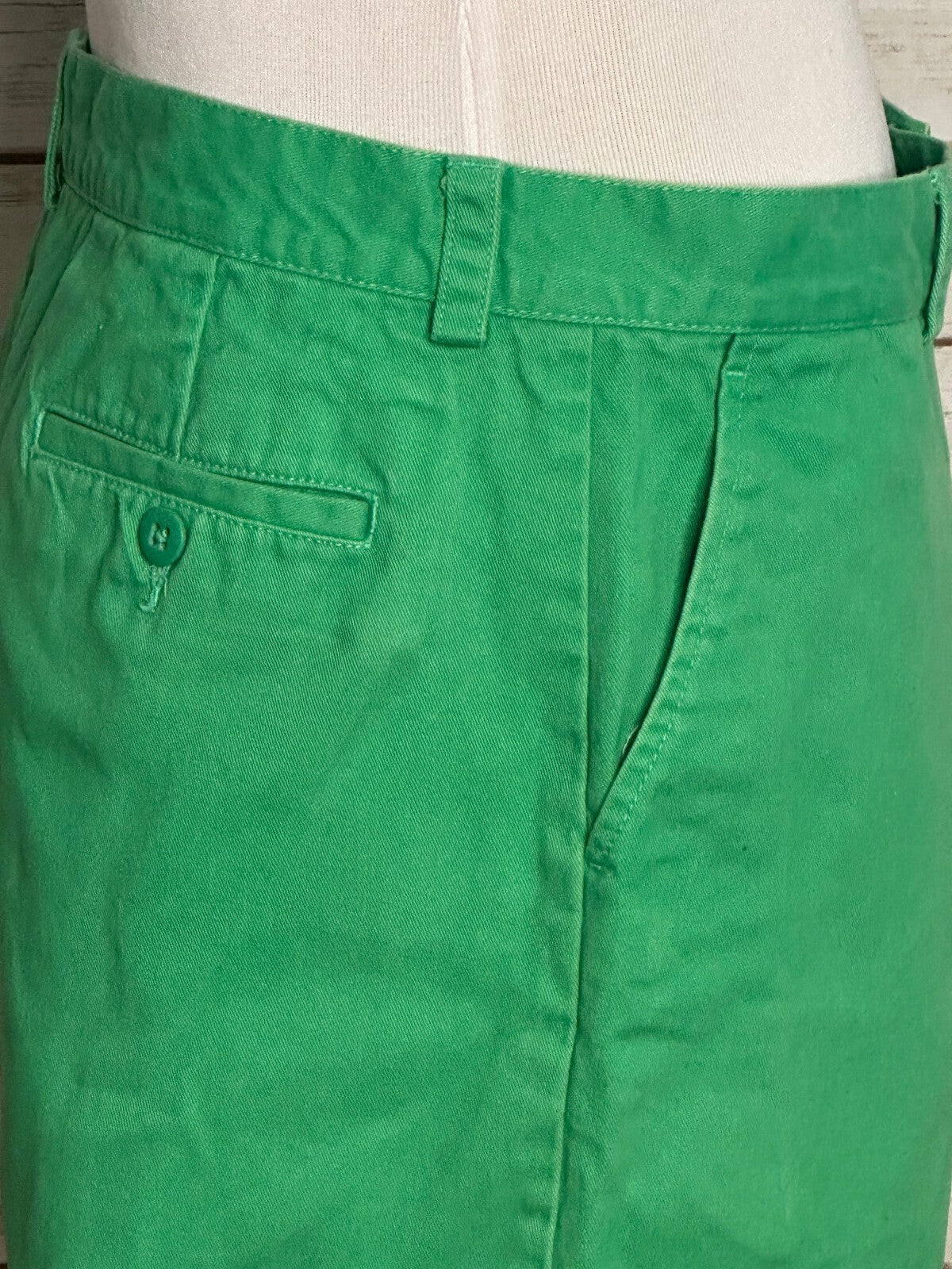 Ralph Lauren Sport kelly green 100% cotton chino shorts Size 10 preppy Americana