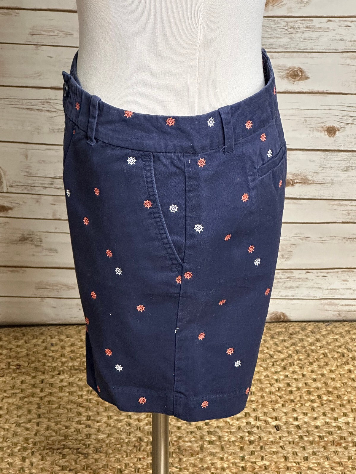 Tommy Hilfiger navy 100% cotton chino bermuda shorts Size 10 nautical coastal
