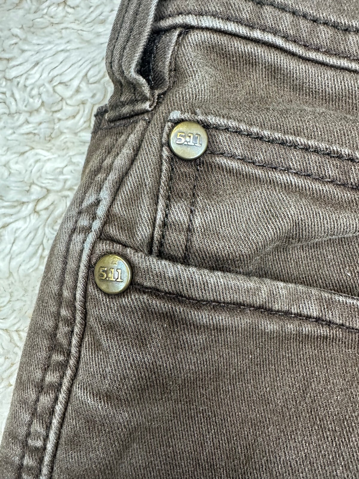 5.11 Tactical Defender Flex brown slim straight pants/denim 28x32 gorpcore