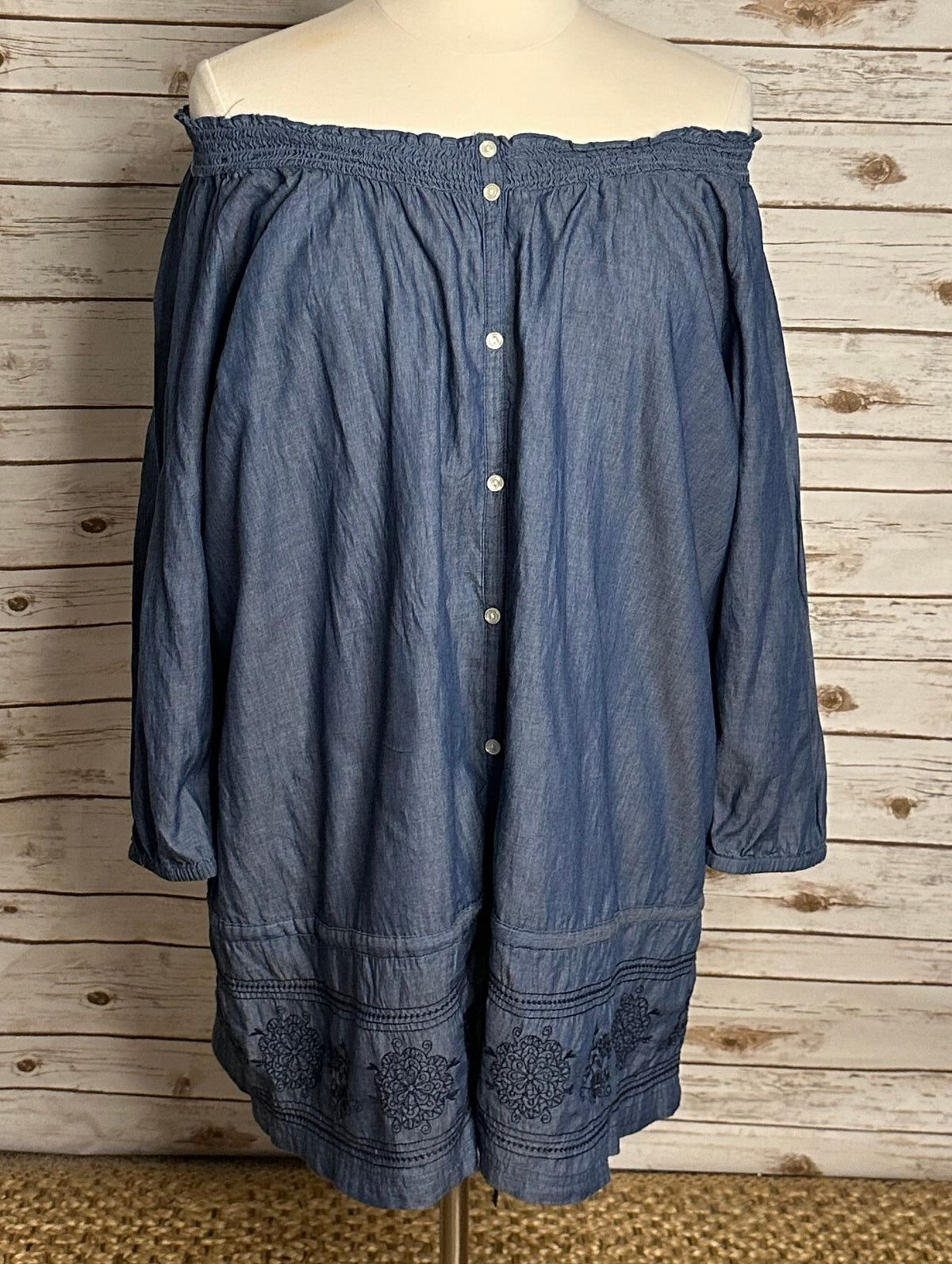 Old Navy chambray off-shoulder floral embroidered button-front tunic dress 20