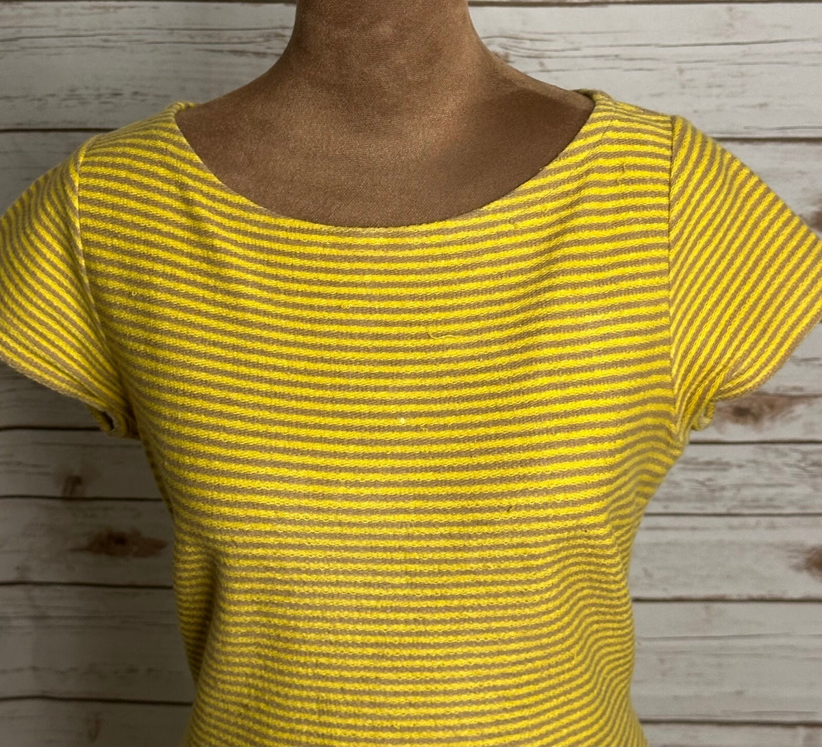 Carven yellow beige striped short sleeve knit sheath dress Size Small twee