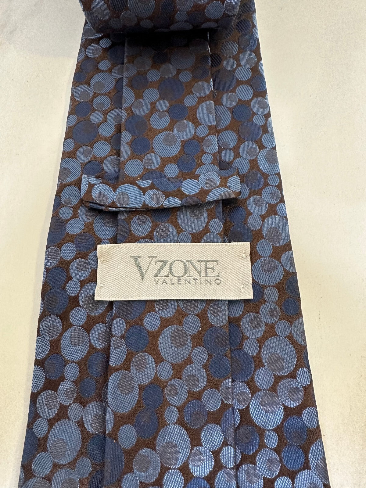 Vzone Valentino blue brown circular geometric 100% Italian silk tie quiet luxury