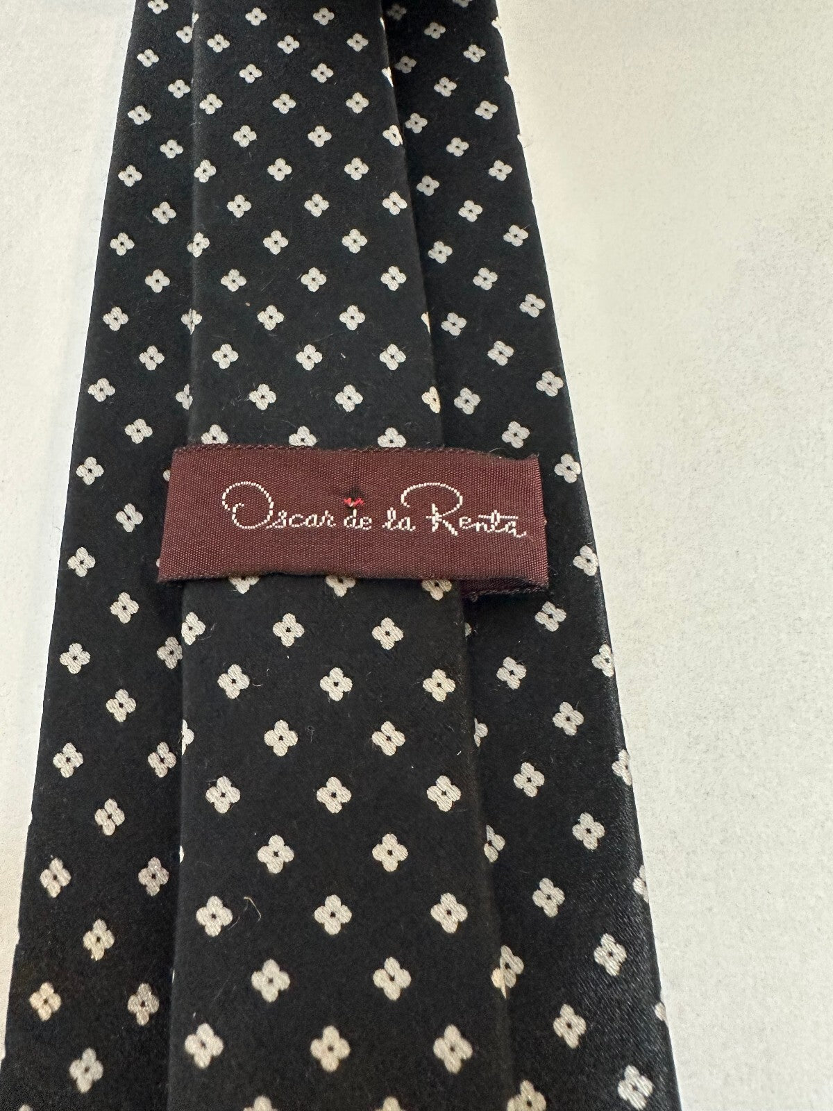 Vintage Oscar de la Renta black silver floral geometric 100% silk velour tie