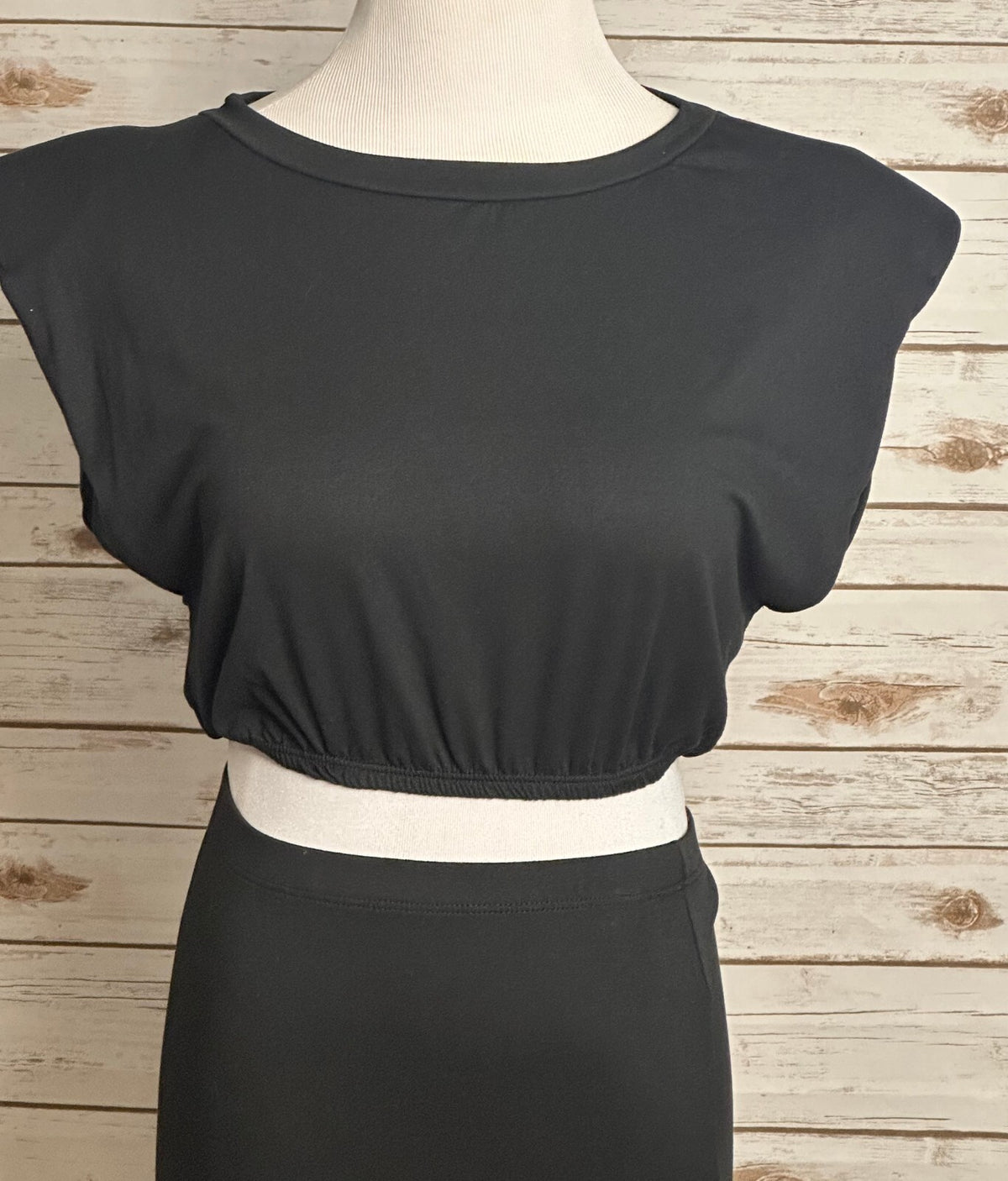 Black bodycon crop top high-waisted midi pencil skirt set Size Small minimalist