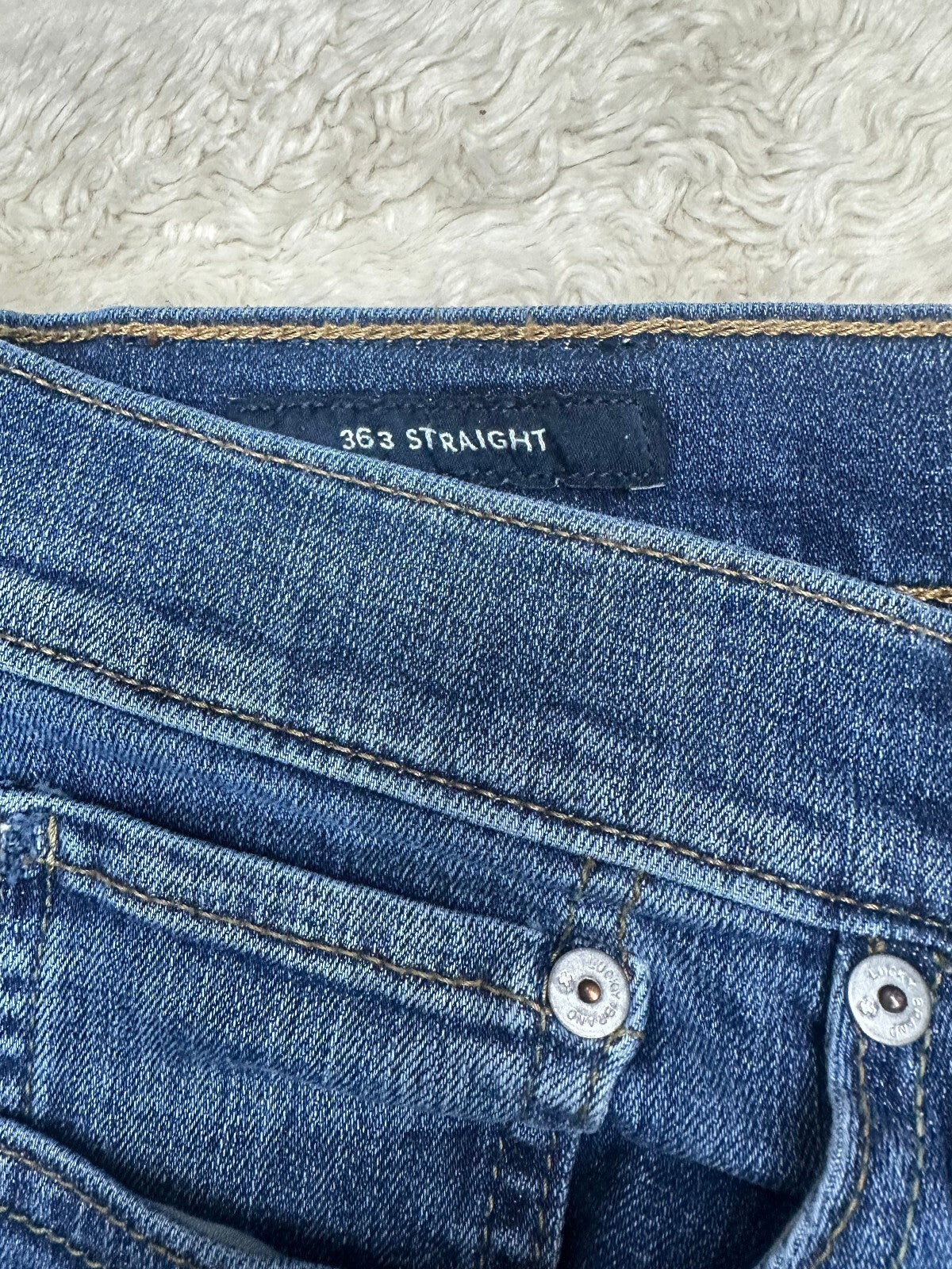 Lucky Brand 363 Straight medium wash mid rise stretch denim jean 34x32 classic
