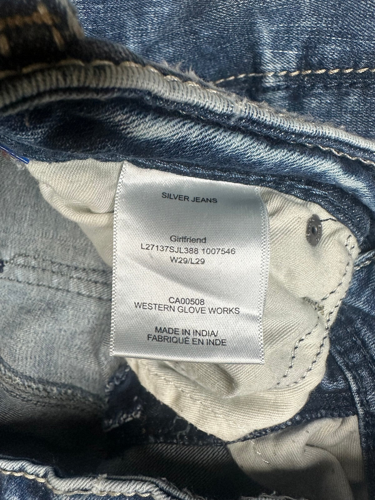 Silver Jeans Co Girlfriend medium wash distressed stretch denim jeans 29x29