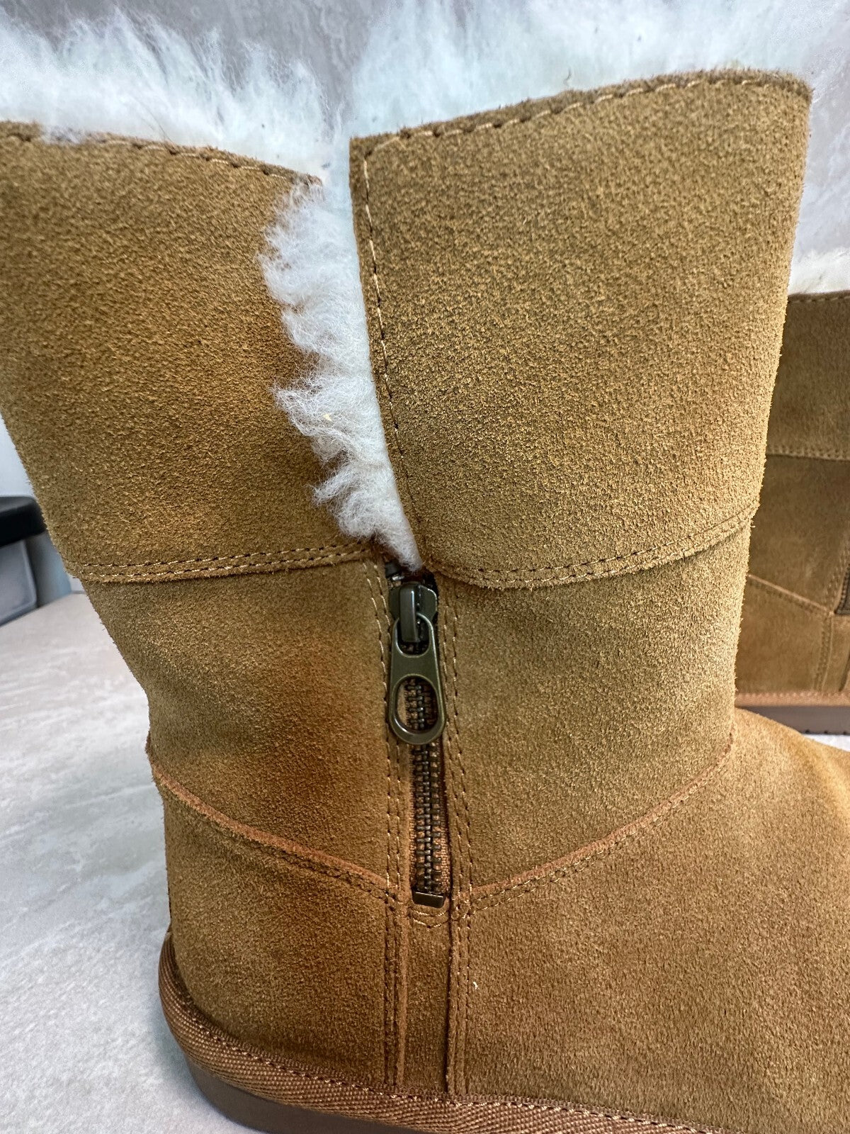 Koolaburra by UGG chestnut suede Aribel short boots Youth 5/Women 7