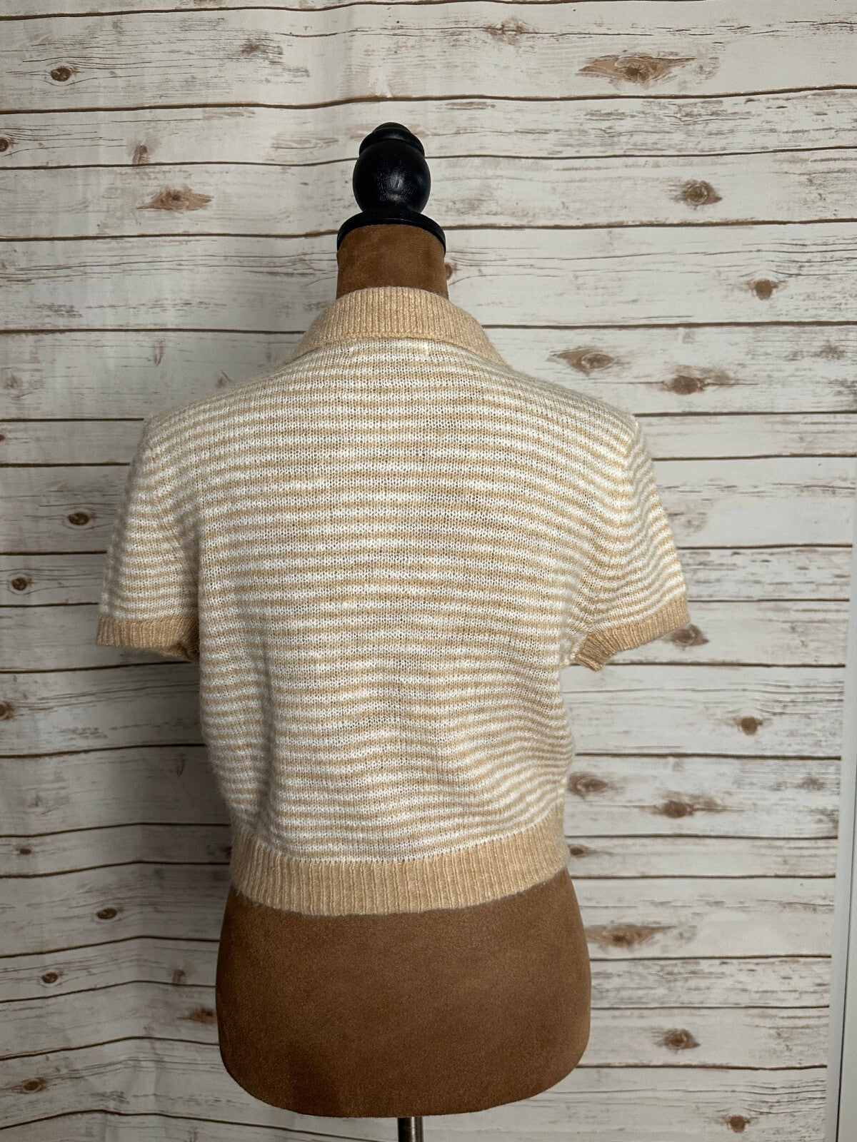 American Eagle tan cream striped short sleeve button-front cardigan sweater Medium