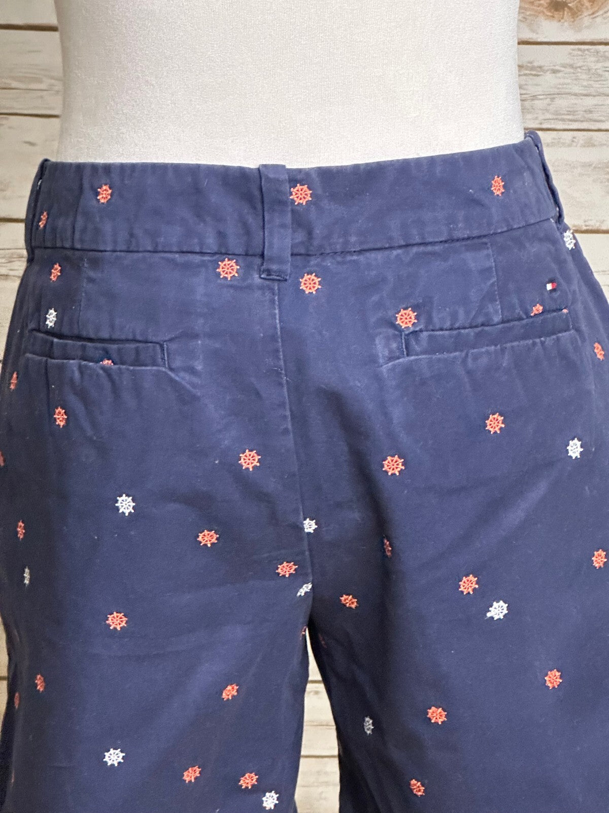 Tommy Hilfiger navy 100% cotton chino bermuda shorts Size 10 nautical coastal