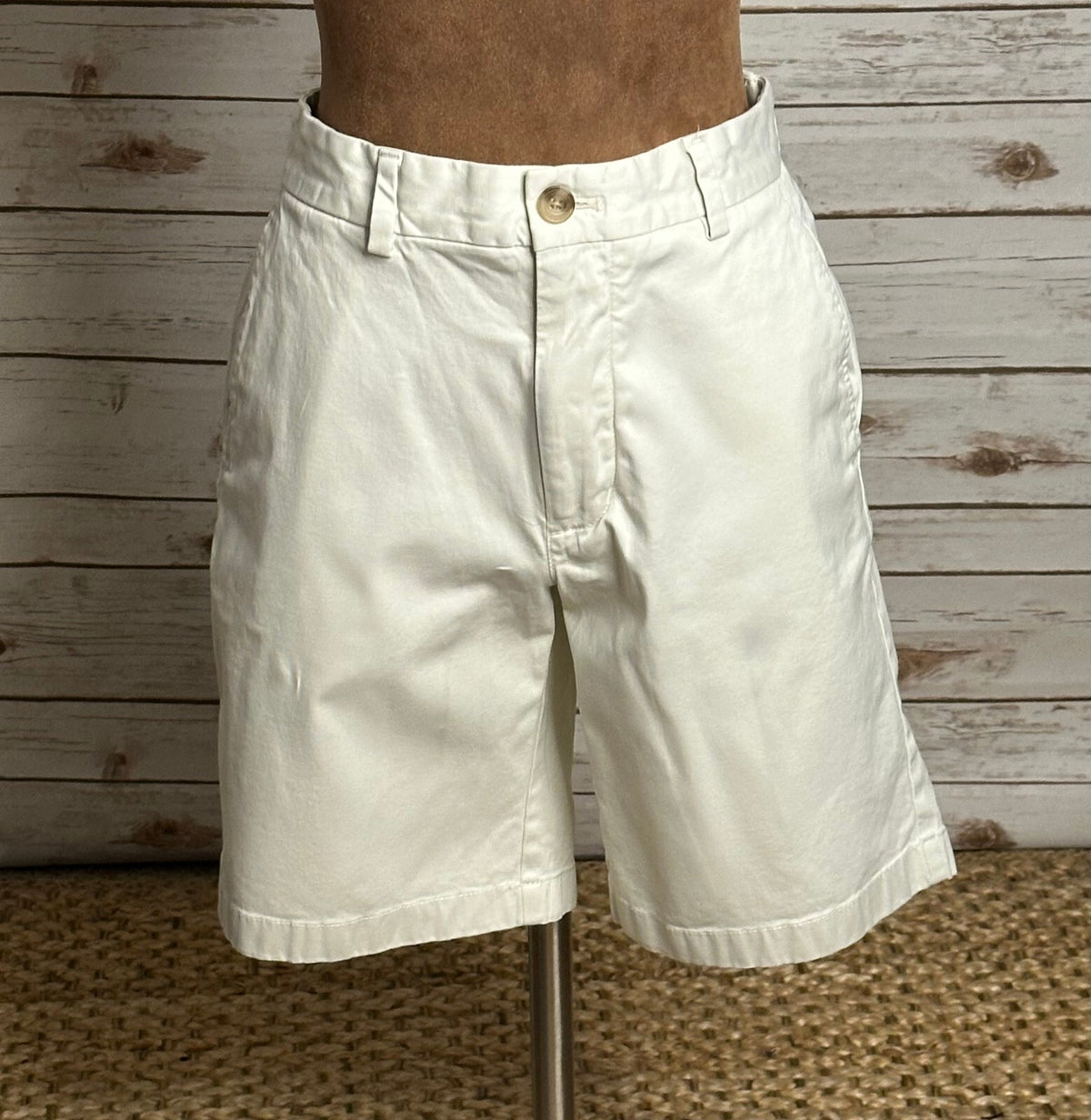 vineyard vines beige Breaker chino shorts Size 30 preppy coastal golfcore
