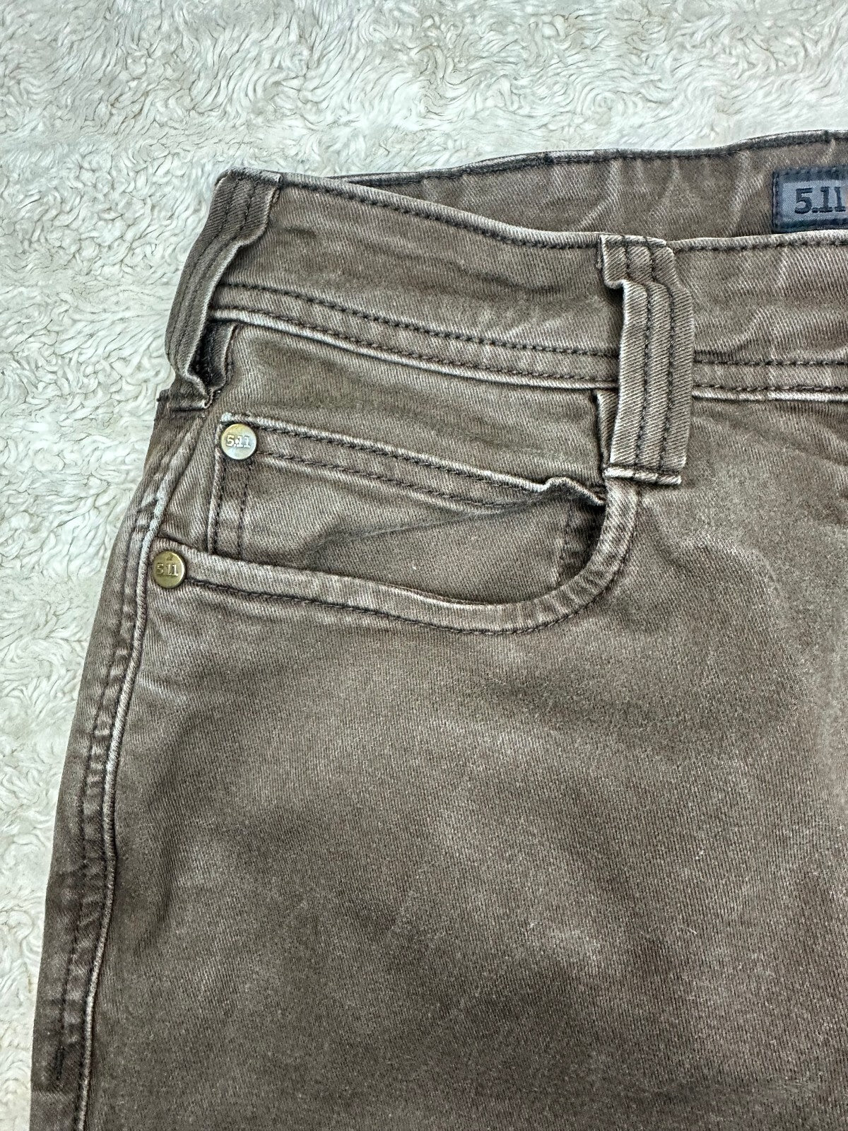 5.11 Tactical Defender Flex brown slim straight pants/denim 28x32 gorpcore