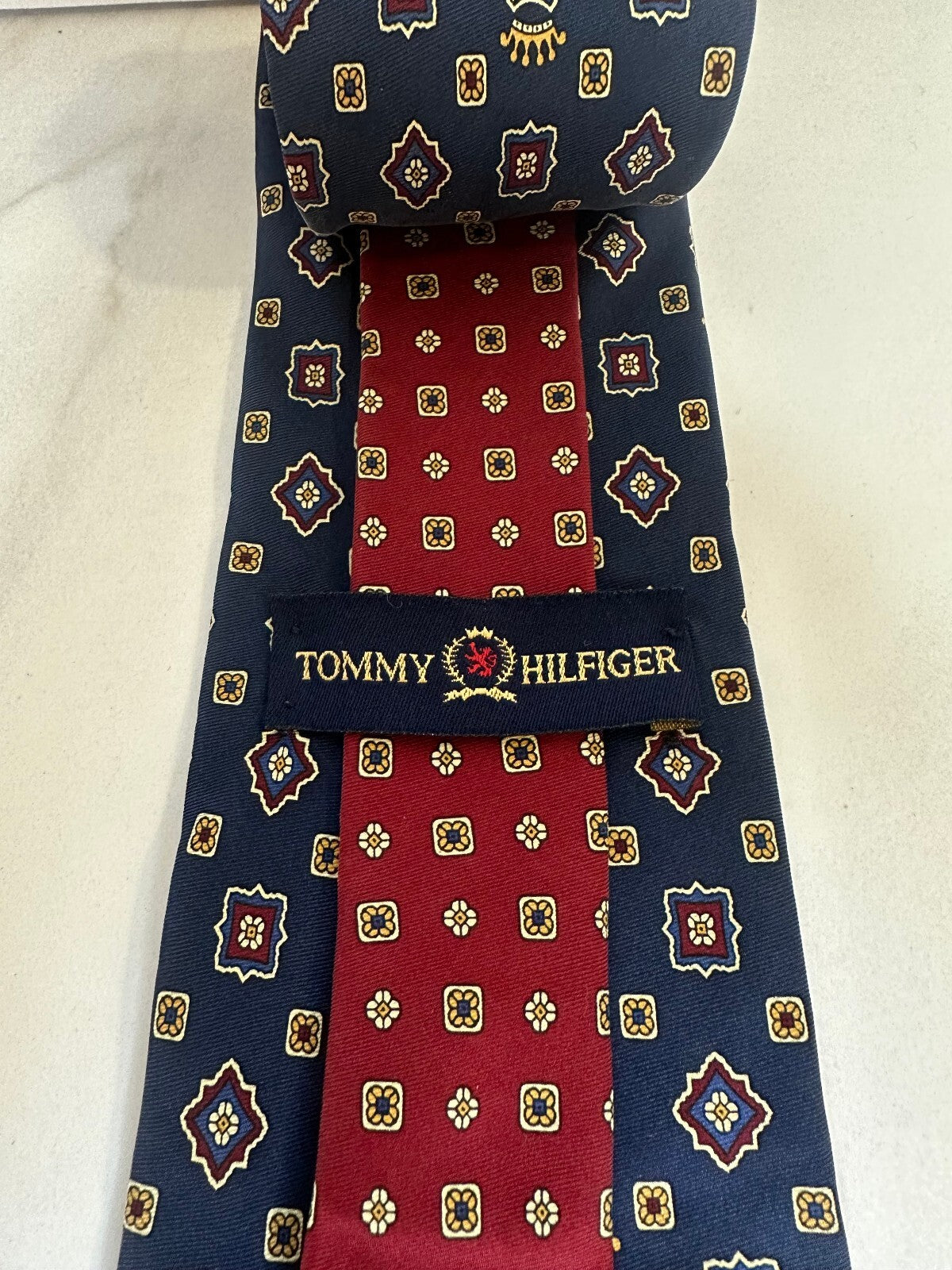 Tommy Hilfiger navy burgundy gold crest geometric 100% silk tie old money