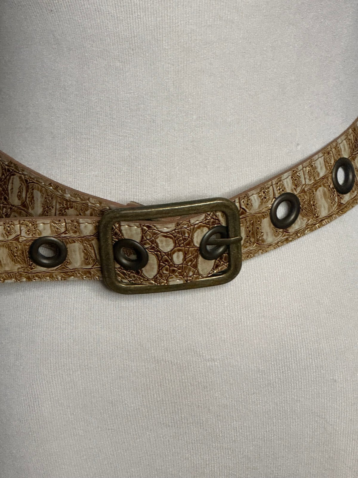 Gold bronze croc-embossed grommet buckle belt L/XL boho chic festival Y2K