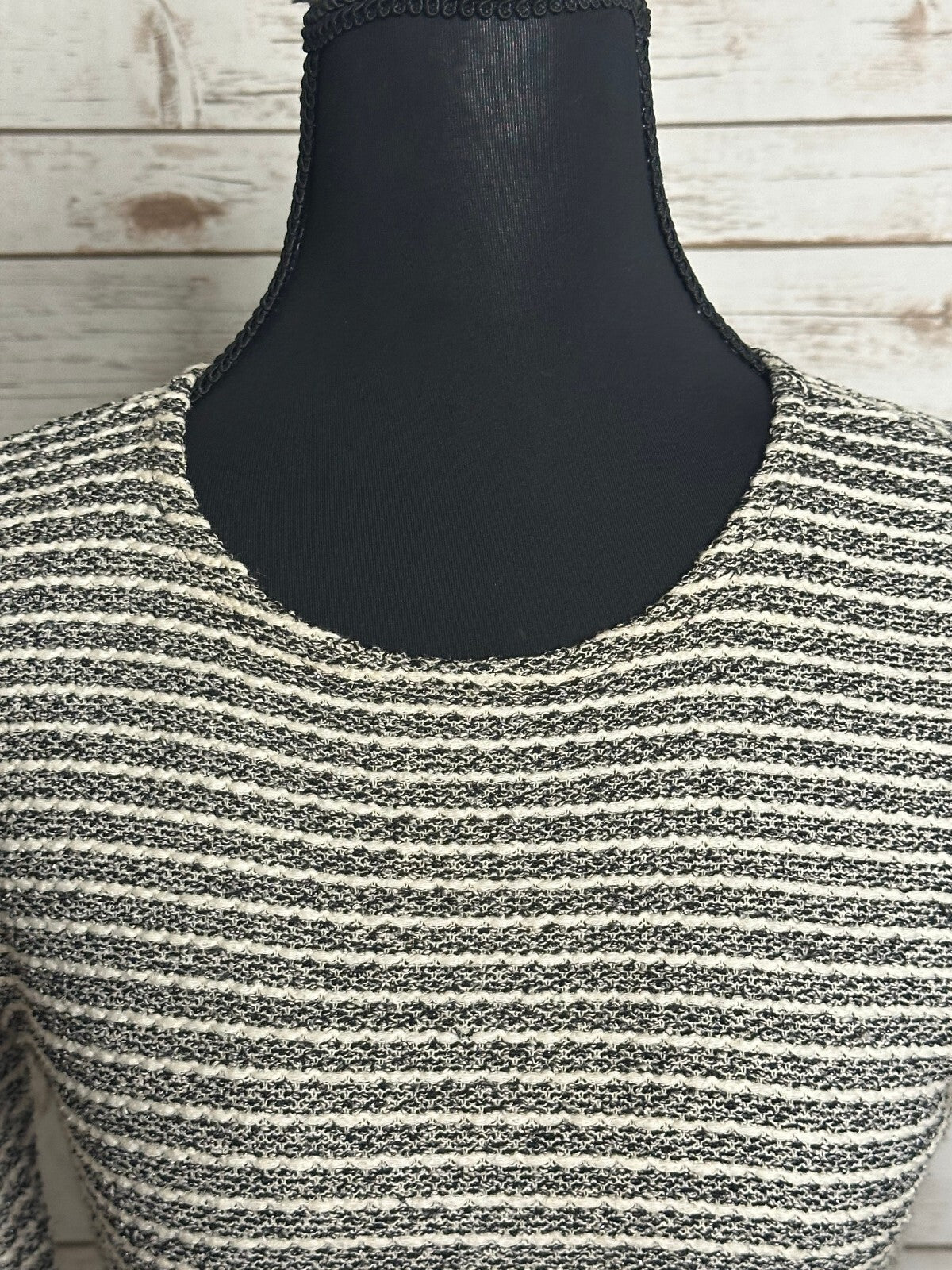 Banana Republic black white striped textured long sleeve sheath dress Size 2