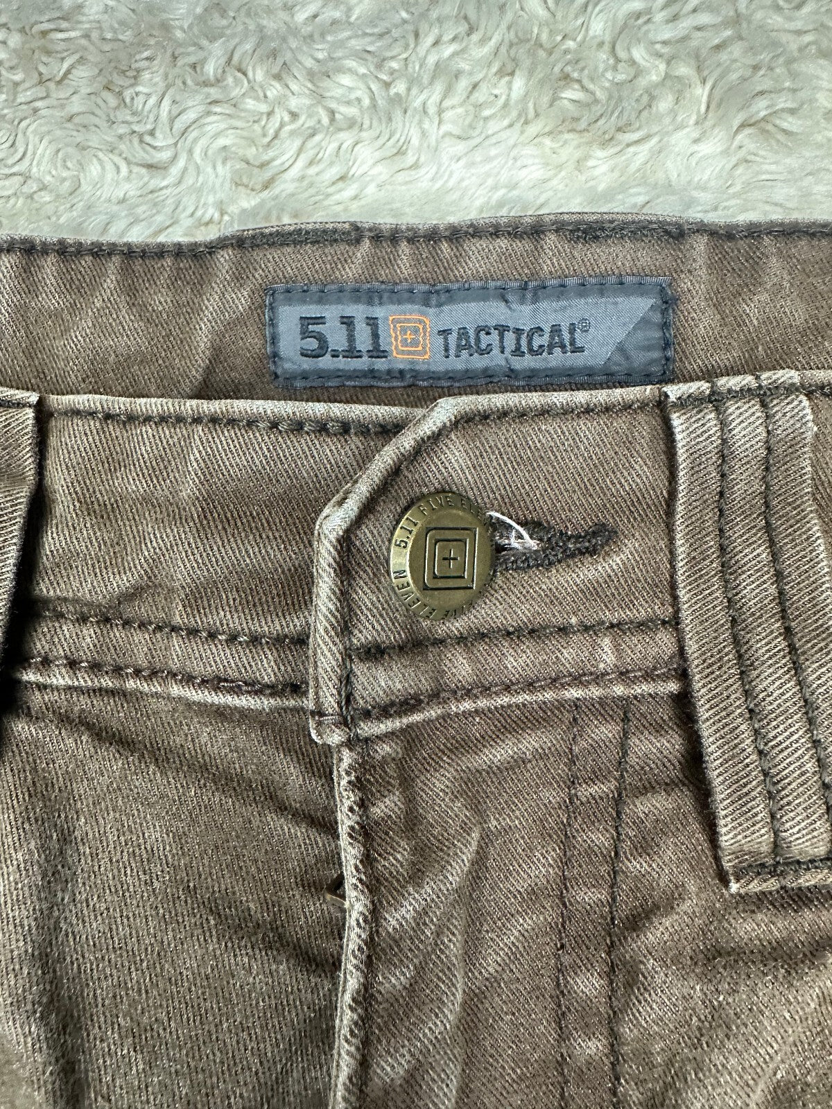 5.11 Tactical Defender Flex brown slim straight pants/denim 28x32 gorpcore