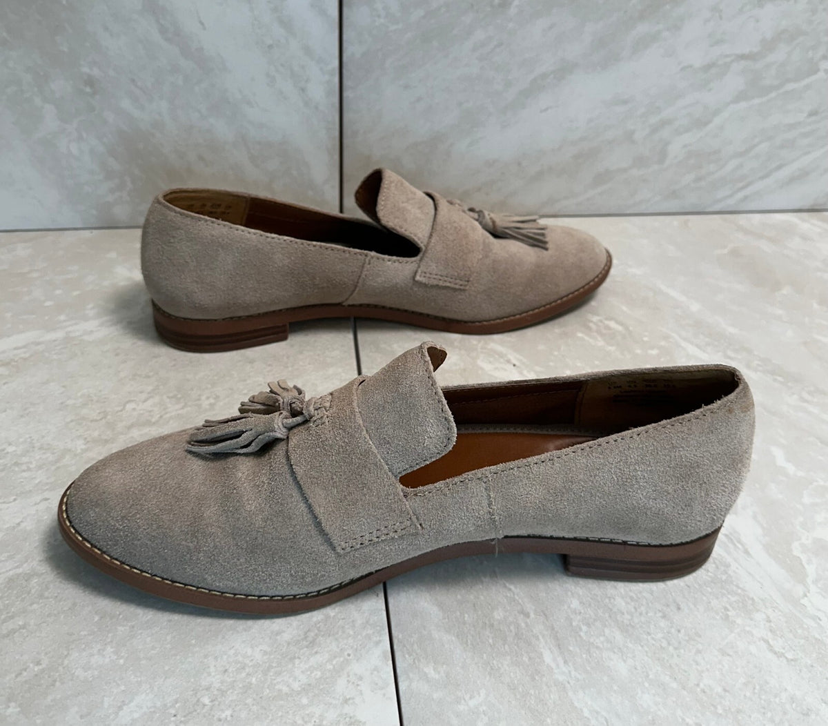 Franco Sarto taupe tasseled kiltie fringe suede loafers 8.5 preppy old money