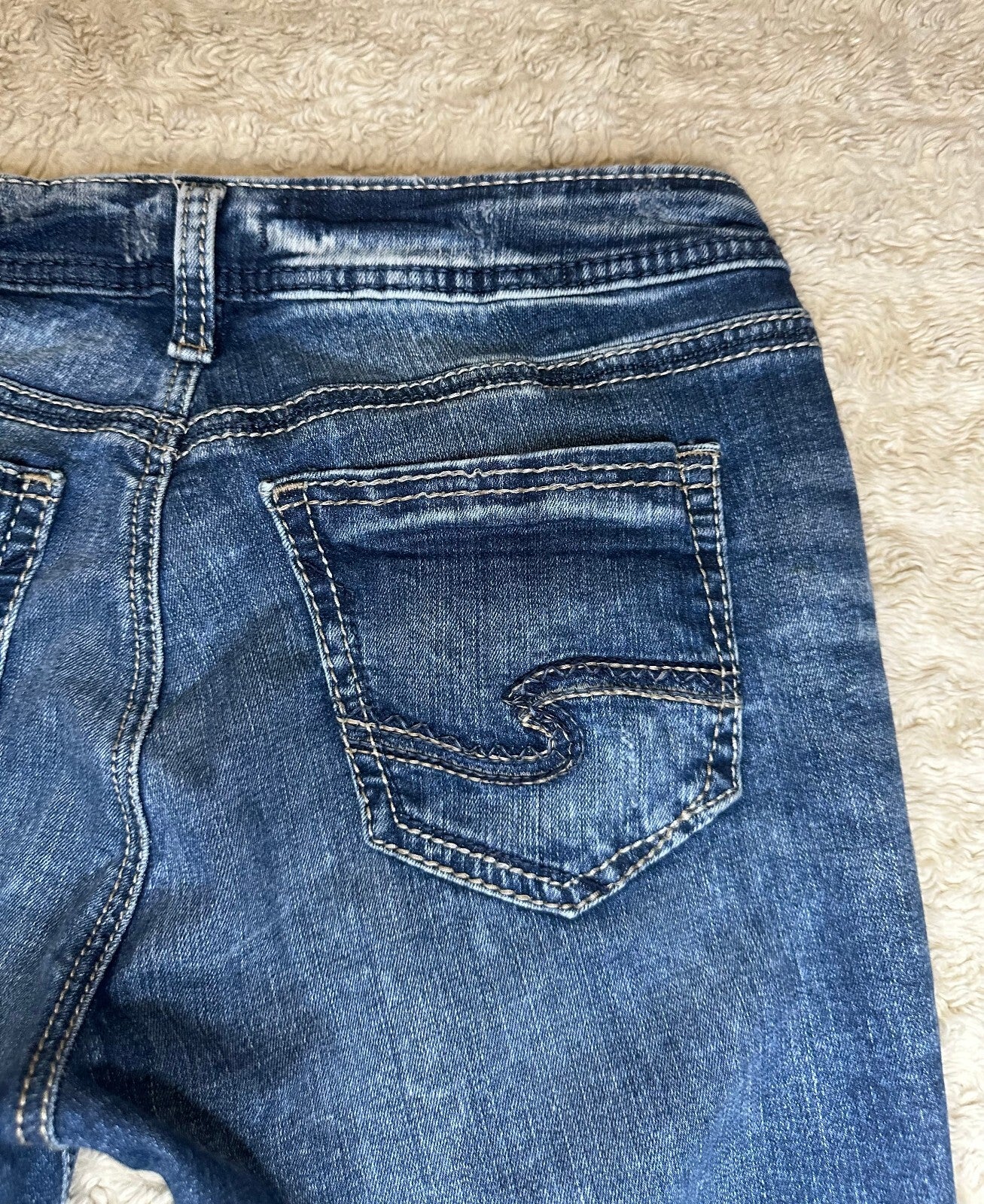 Silver Jeans Co Girlfriend medium wash distressed stretch denim jeans 29x29