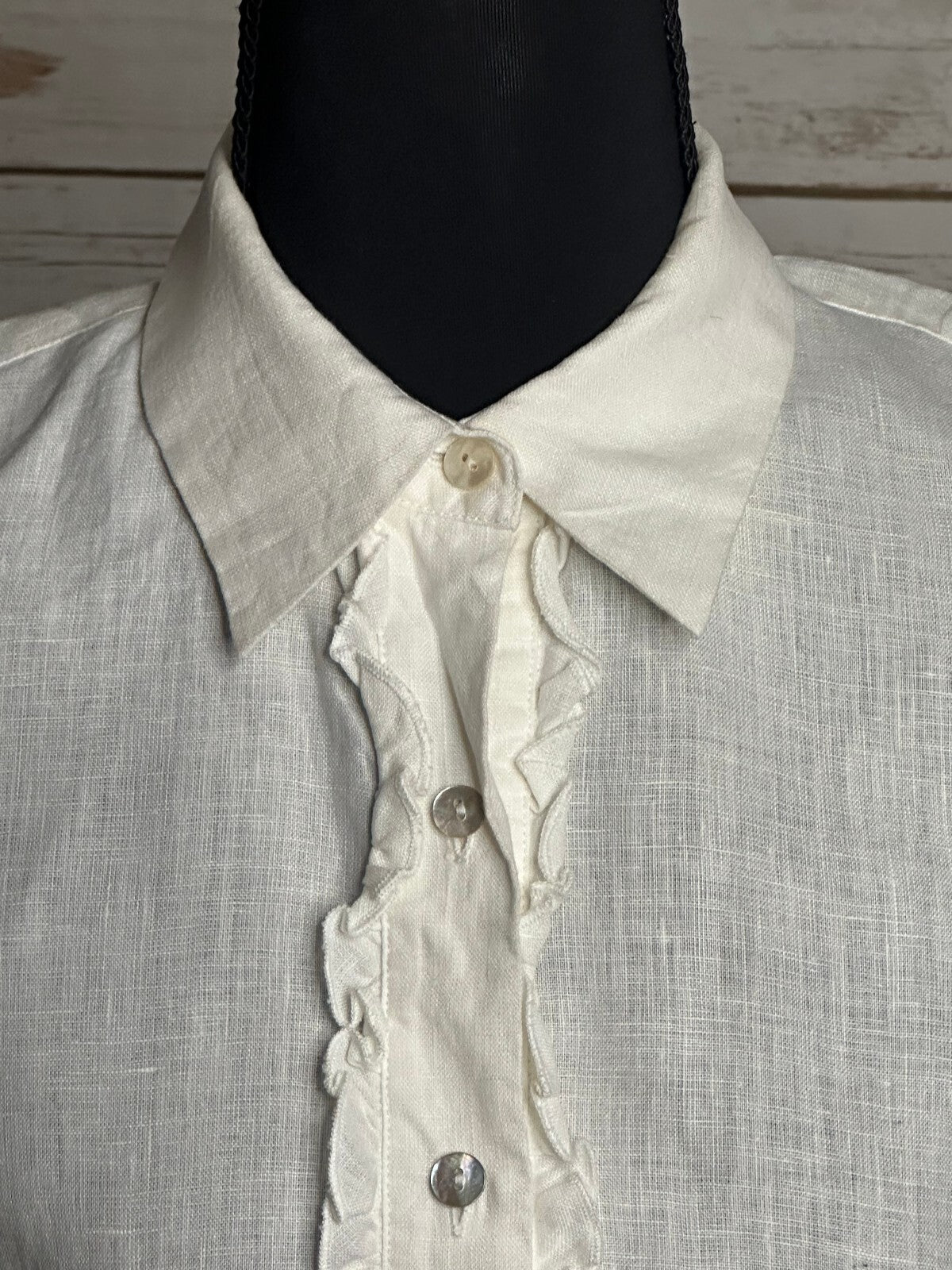 edward white sleeveless 100% Irish linen ruffled front button-up blouse Small