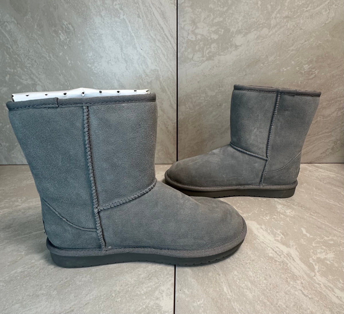 Koolaburra by UGG dove grey Koola short boots Big Kids 5 NIB winter cozy casual
