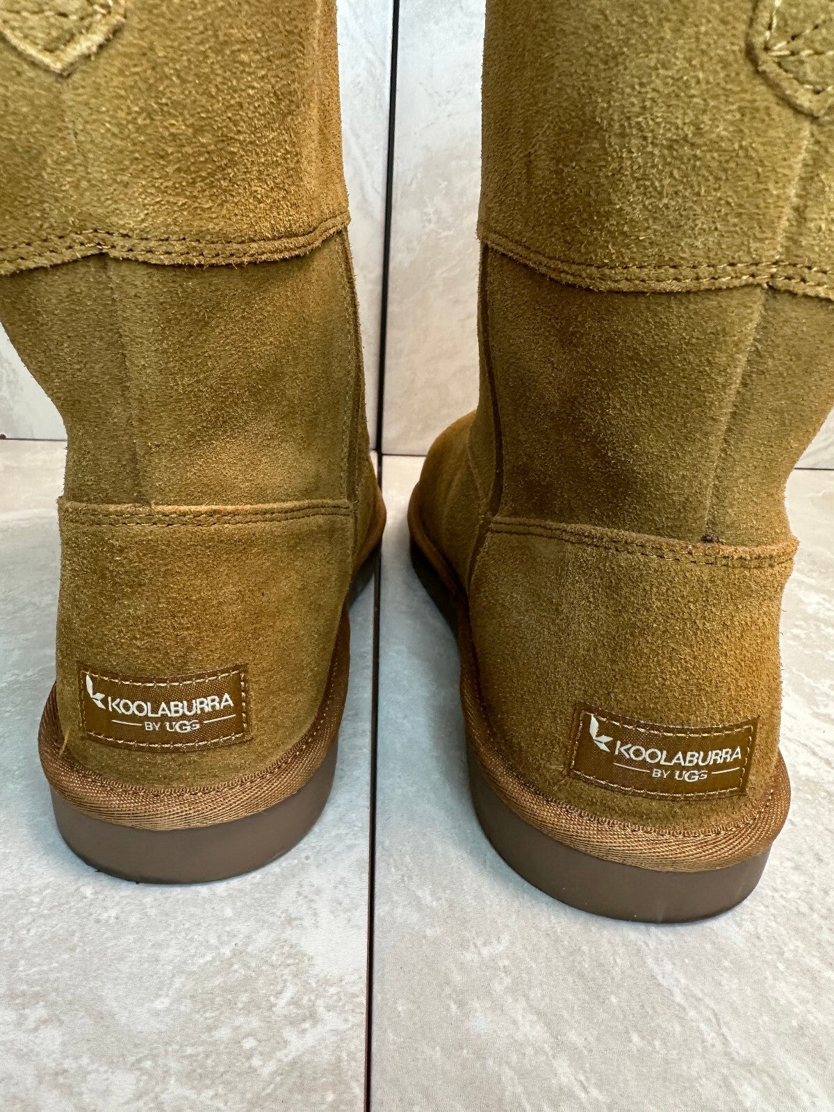Koolaburra by UGG chestnut suede Aribel short boots Youth 5/Women 7