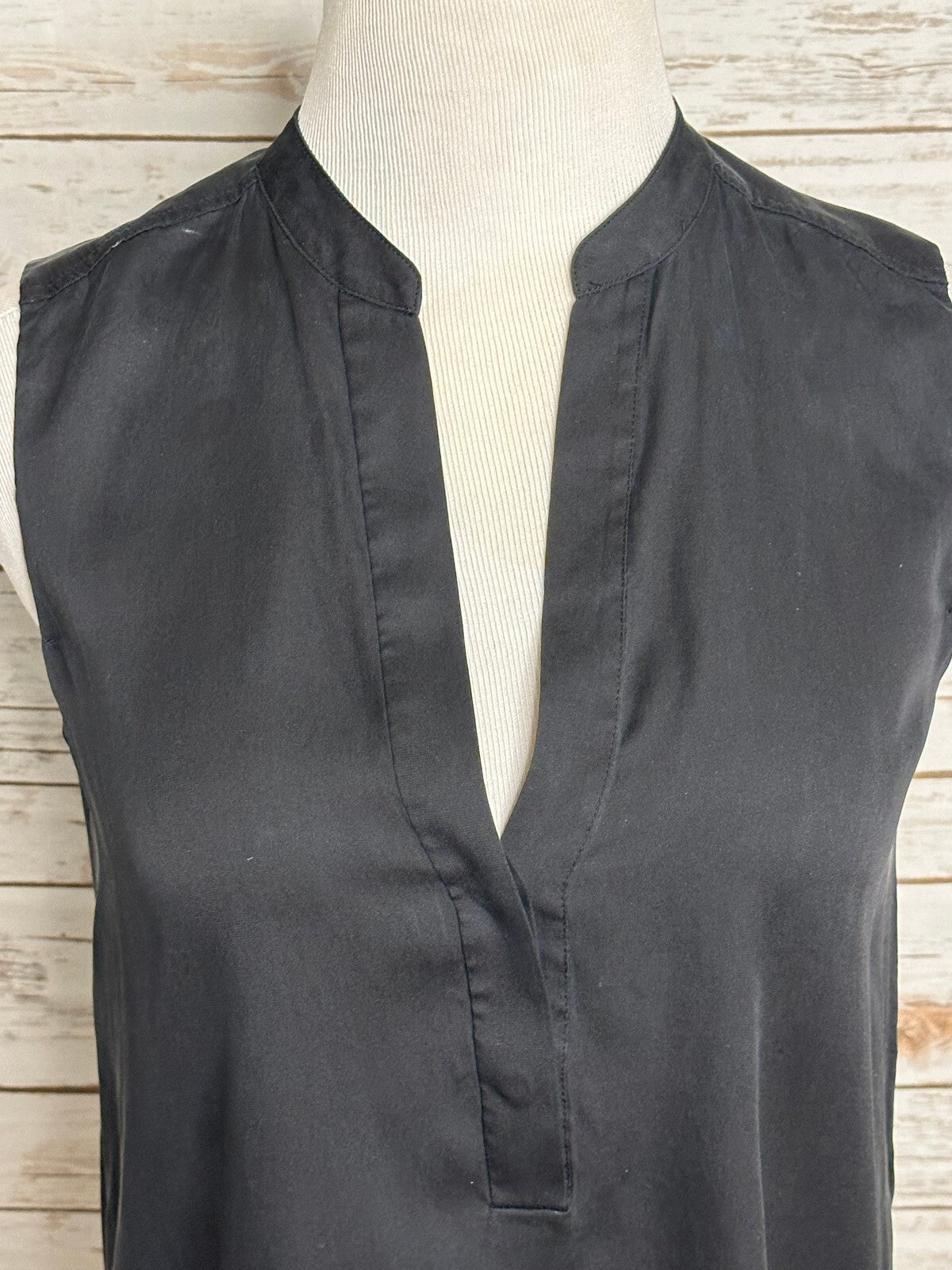 Vince black 100% silk sleeveless split neck blouse Small minimalist quiet luxury
