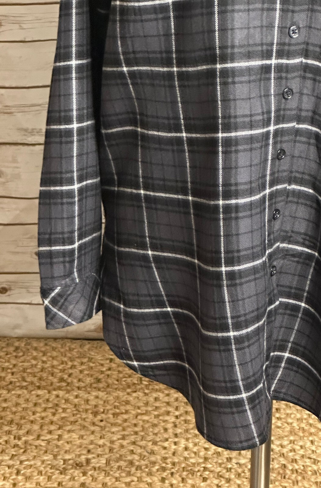 Torrid grey black white plaid long sleeve button-up shirt Size 1/1X/14-16 grunge