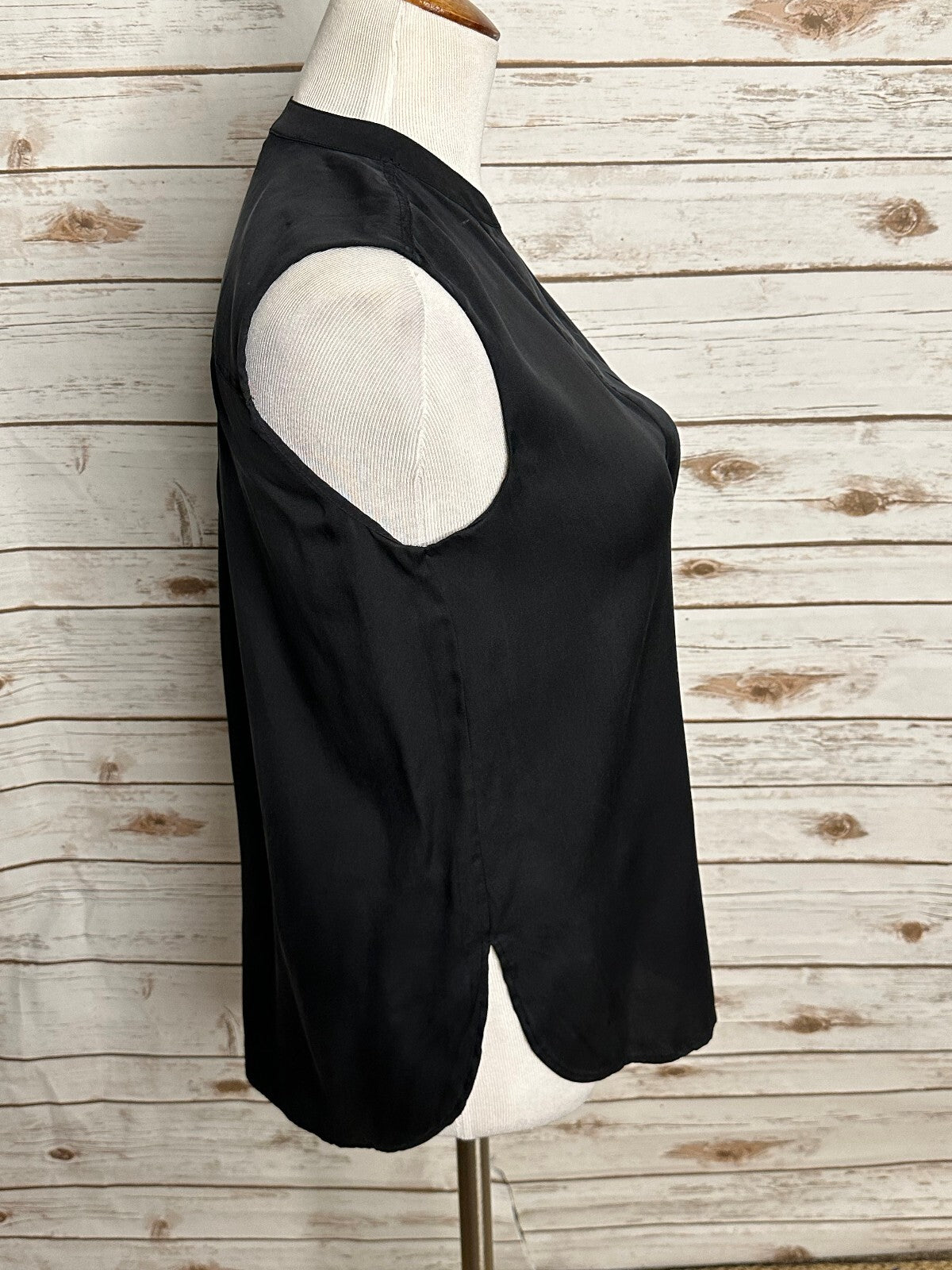 Vince black 100% silk sleeveless split neck blouse Small minimalist quiet luxury