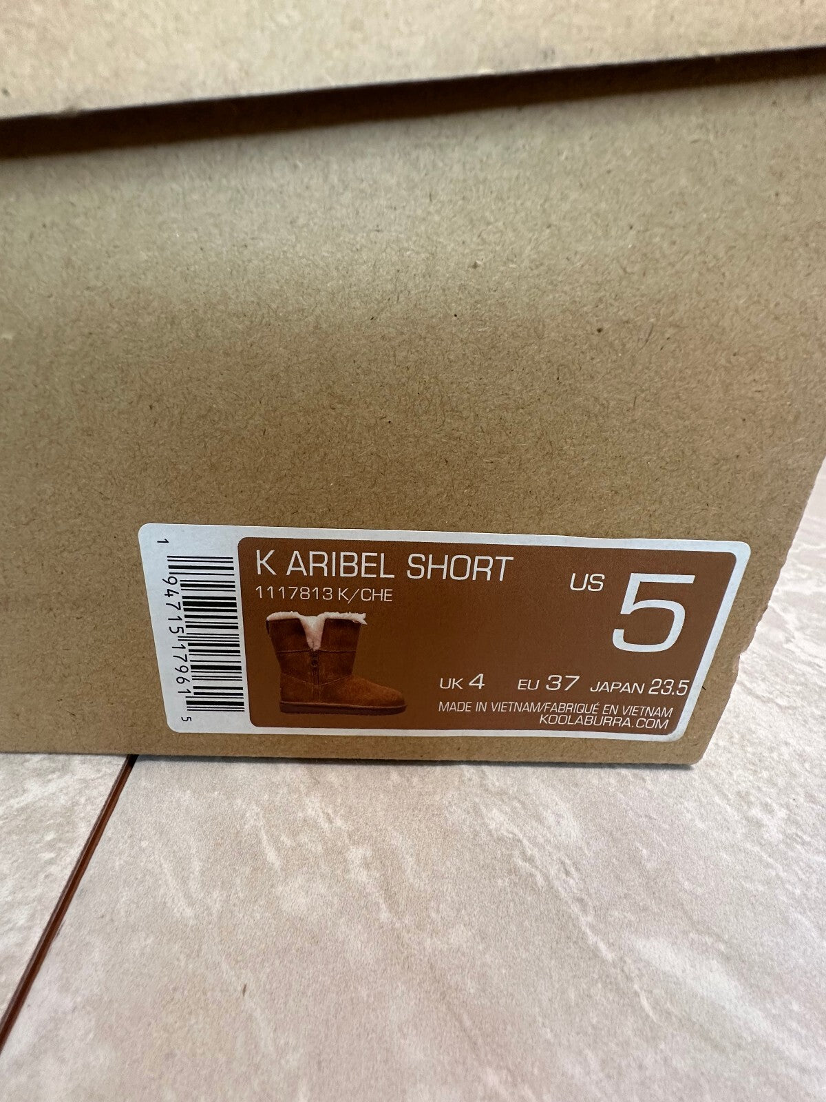 Koolaburra by UGG chestnut suede Aribel short boots Youth 5/Women 7