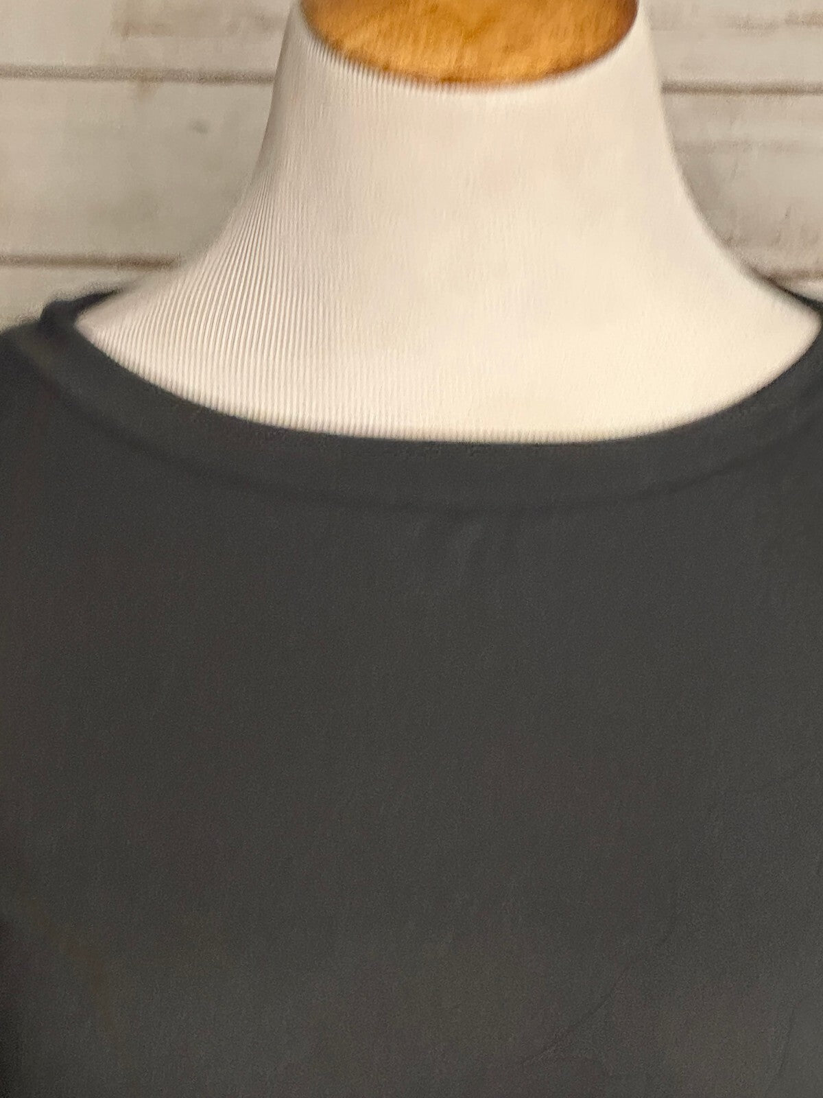 Black bodycon crop top high-waisted midi pencil skirt set Size Small minimalist