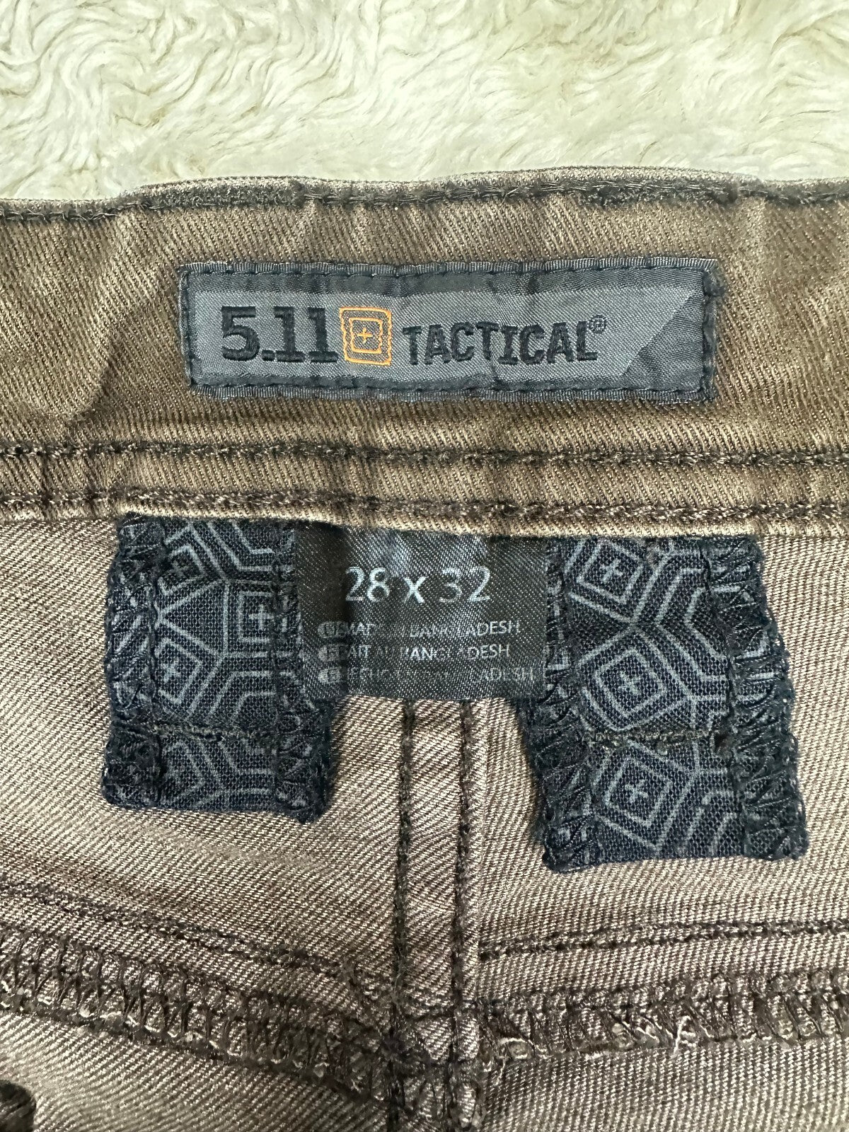 5.11 Tactical Defender Flex brown slim straight pants/denim 28x32 gorpcore