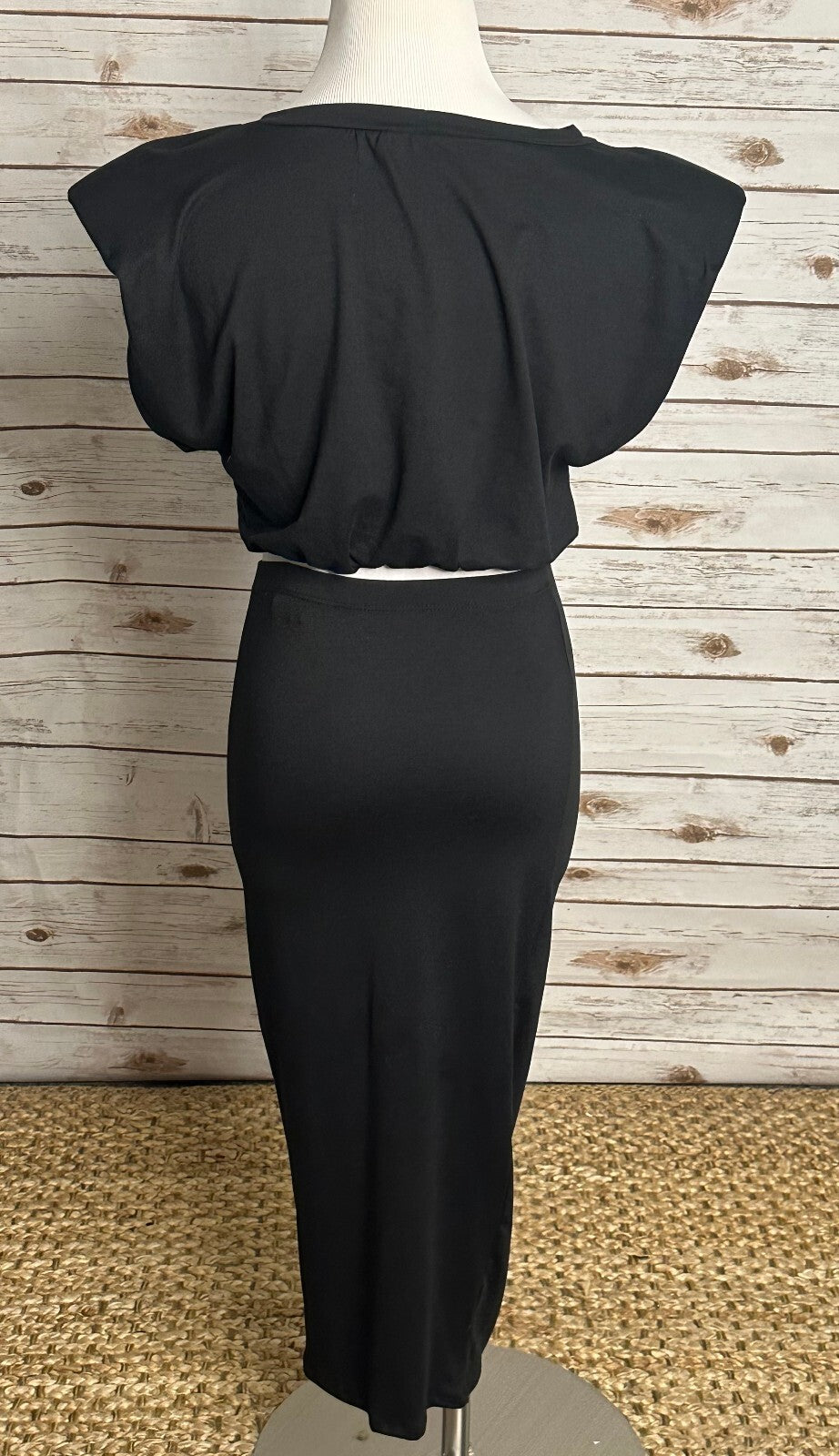 Black bodycon crop top high-waisted midi pencil skirt set Size Small minimalist