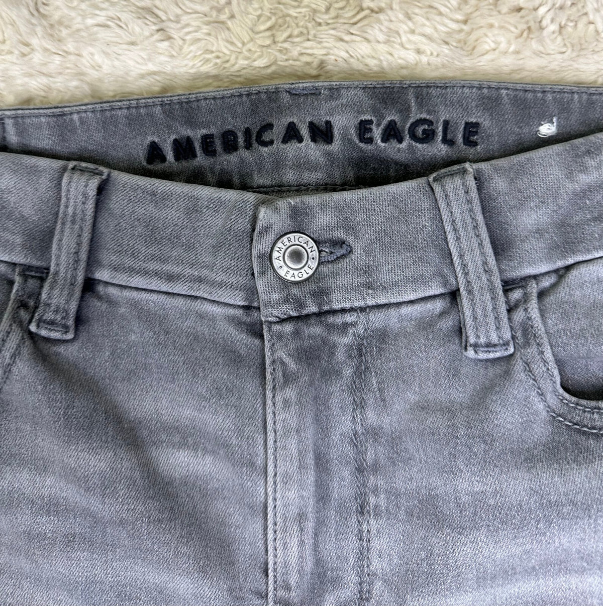 American Eagle grey Curvy Hi-Rise Next Level Stretch jeggings Size 8 X-Long