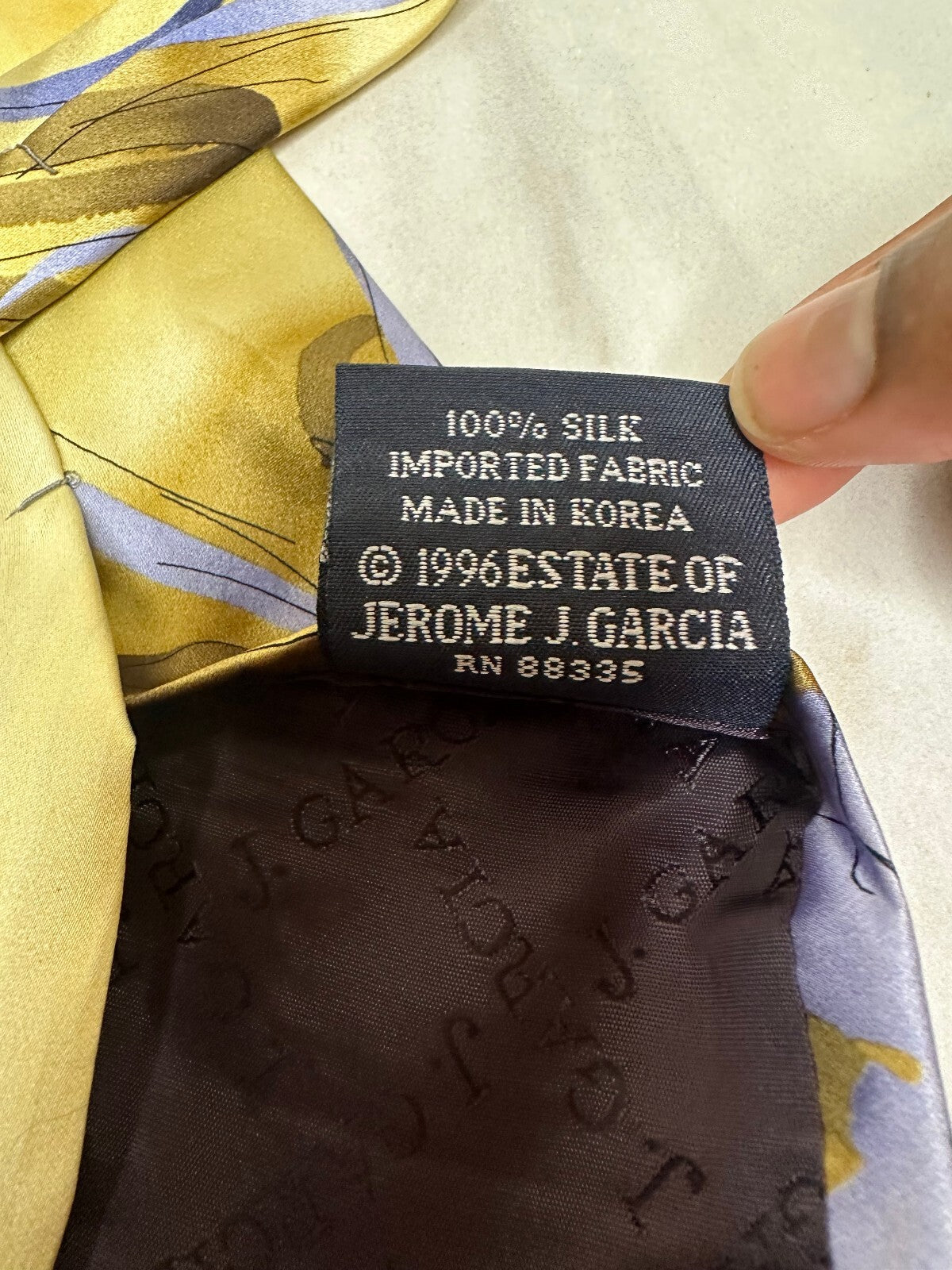 Vintage J. Garcia Banyan Tree Collection 14 gold abstract 100% silk necktie