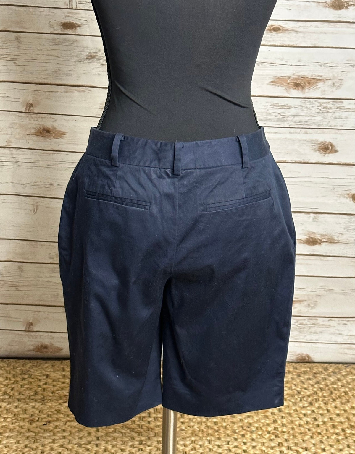 Brooks Brothers navy tailored cotton bermuda shorts 4P quiet luxury old money