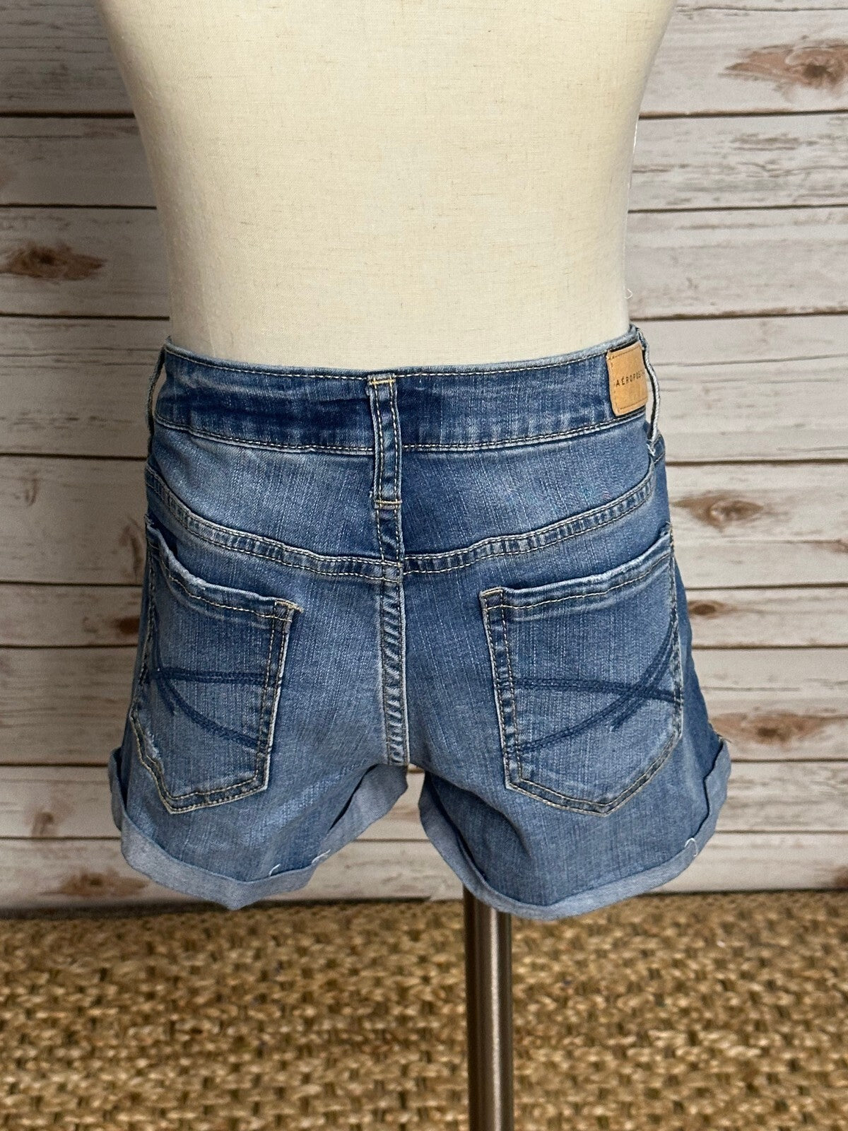 Aeropostale Shorty medium wash distressed rolled cuffs denim jean shorts Size 2 Y2K