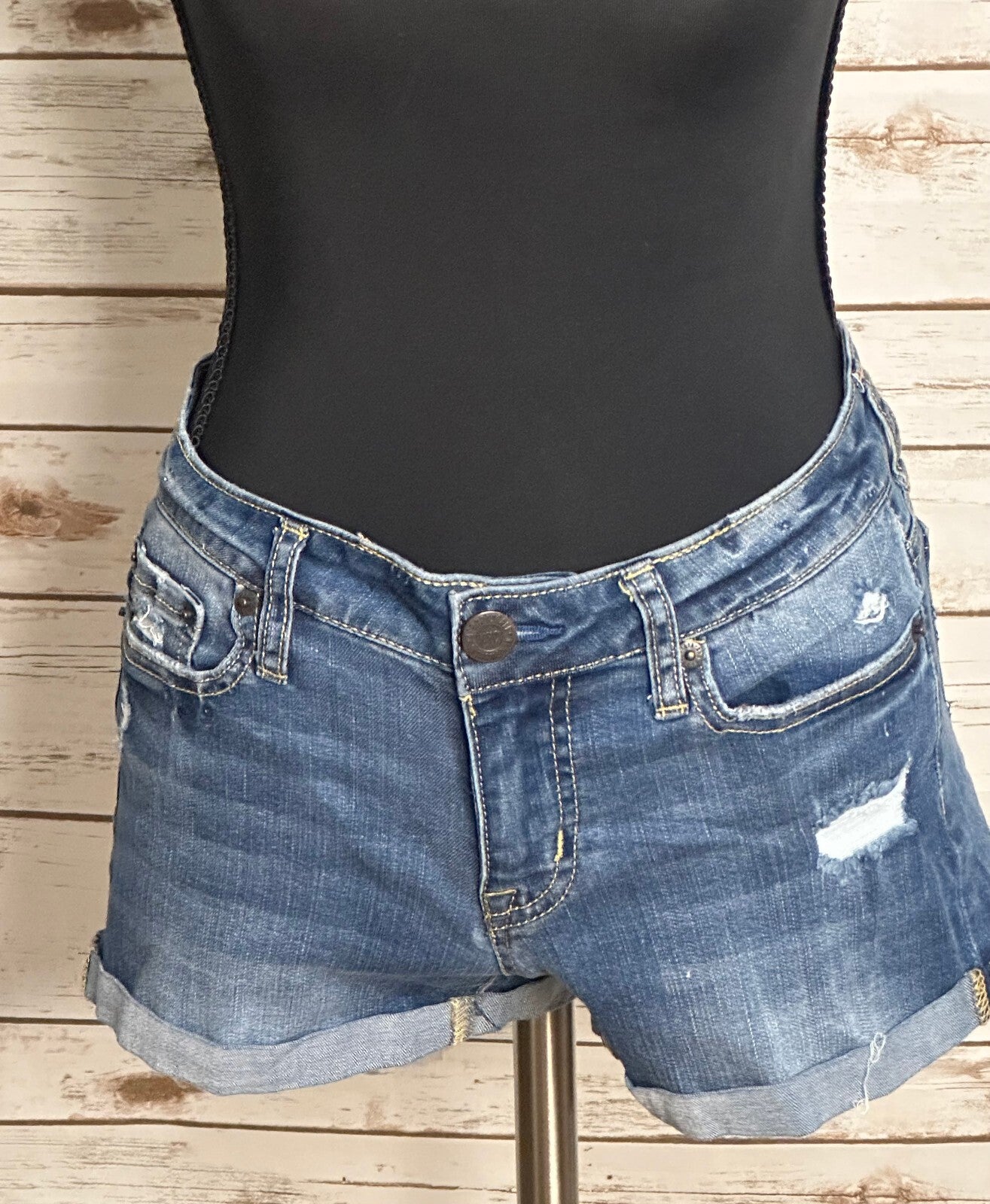 Aeropostale Shorty medium wash distressed rolled cuffs denim jean shorts Size 2 Y2K