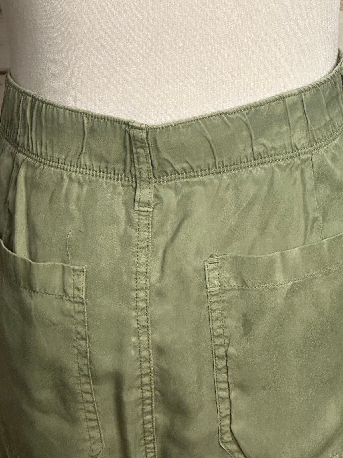Social Standard by sanctuary olive green utility shorts XL casual sustainable