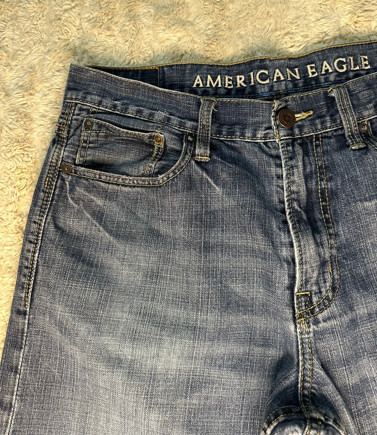 American Eagle Relaxed medium wash mid-rise denim jeans 34x34 90s Y2K Western
