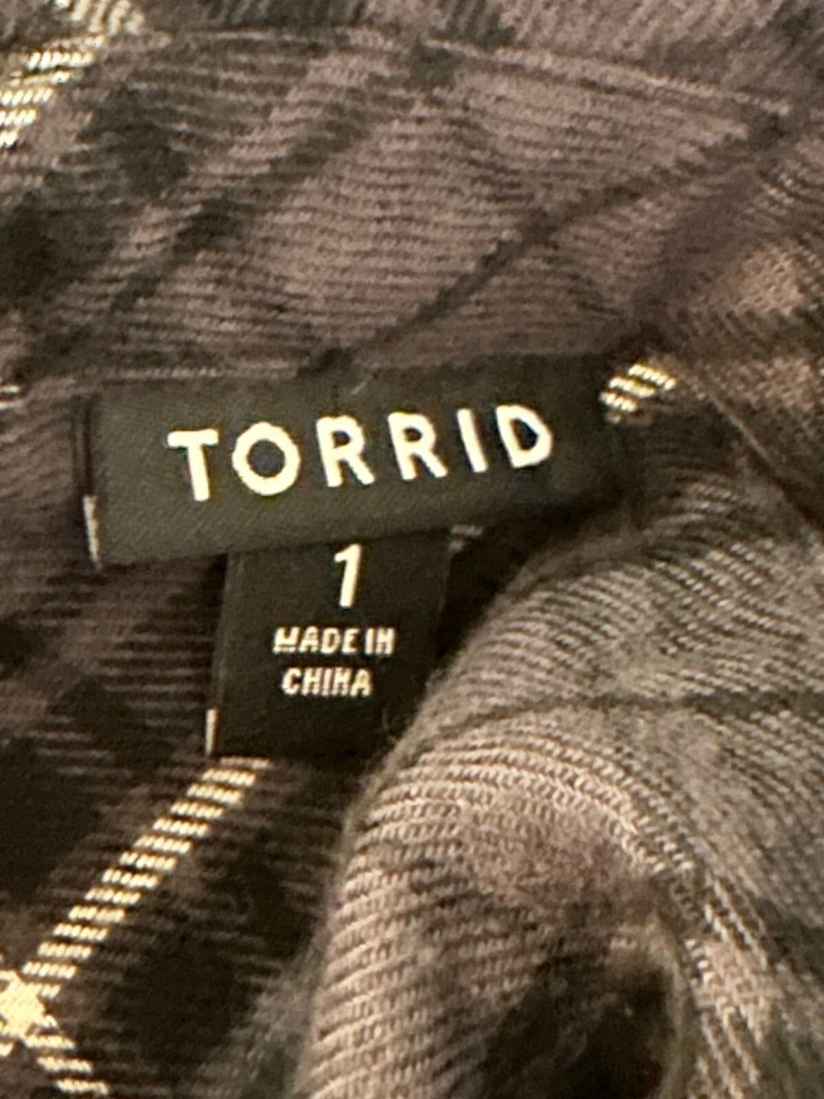 Torrid grey black white plaid long sleeve button-up shirt Size 1/1X/14-16 grunge