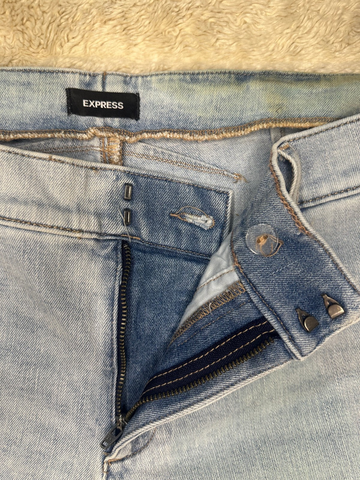 Express 70s Flare Mid Rise light wash stretch denim jeans 12S coastal cowgirl